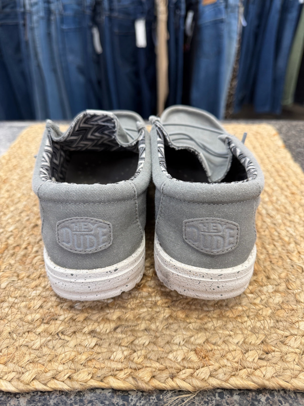 Pre-owned HEY DUDE Light gray Size 5 Shoe