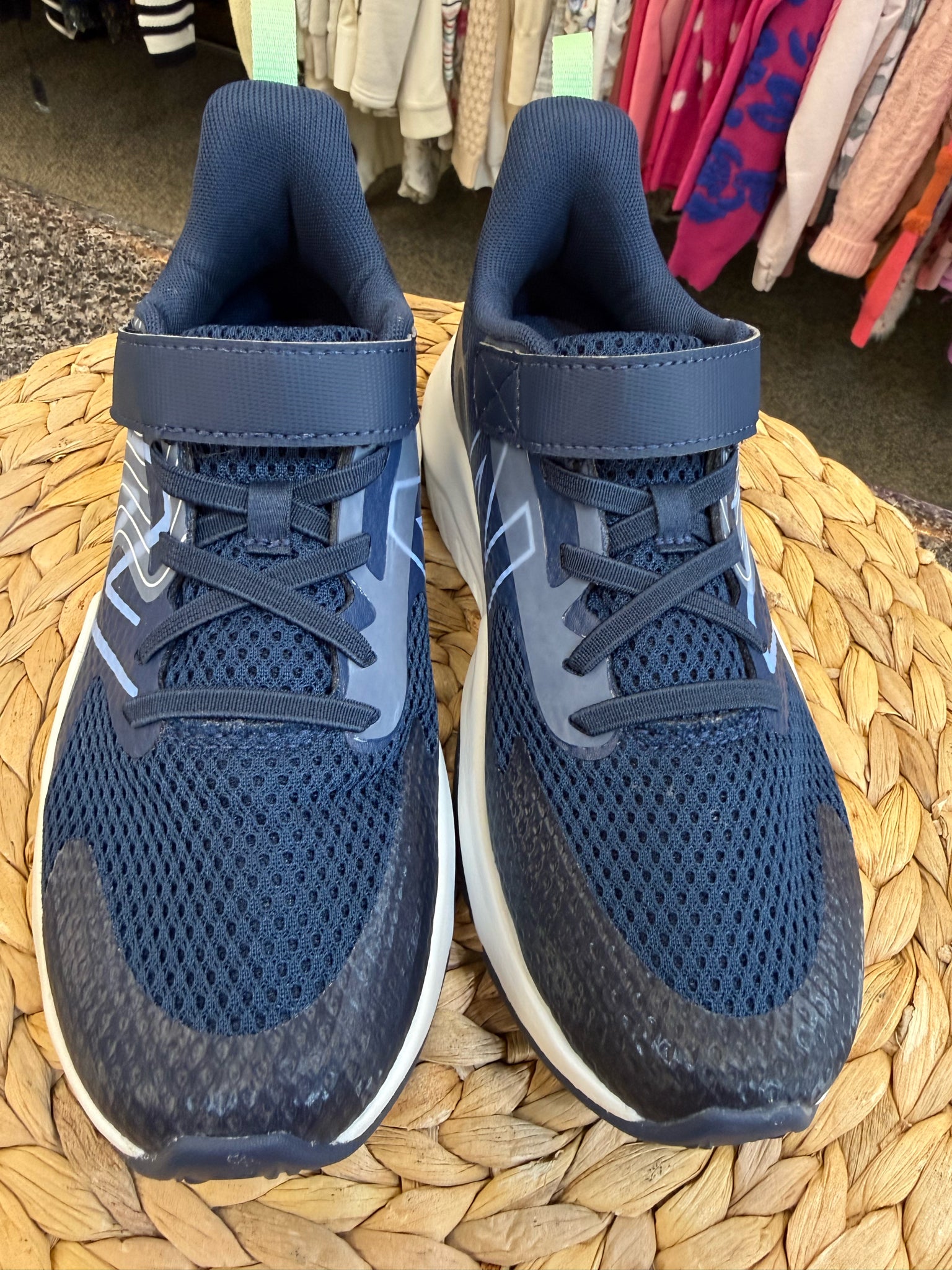 New Without Tag NEW BALANCE Navy Light Blue Trim C-SIZE 2.5 Boys Sneaker