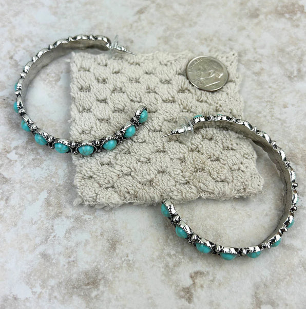 New WESTERN Turquoise Silver Trim Earring