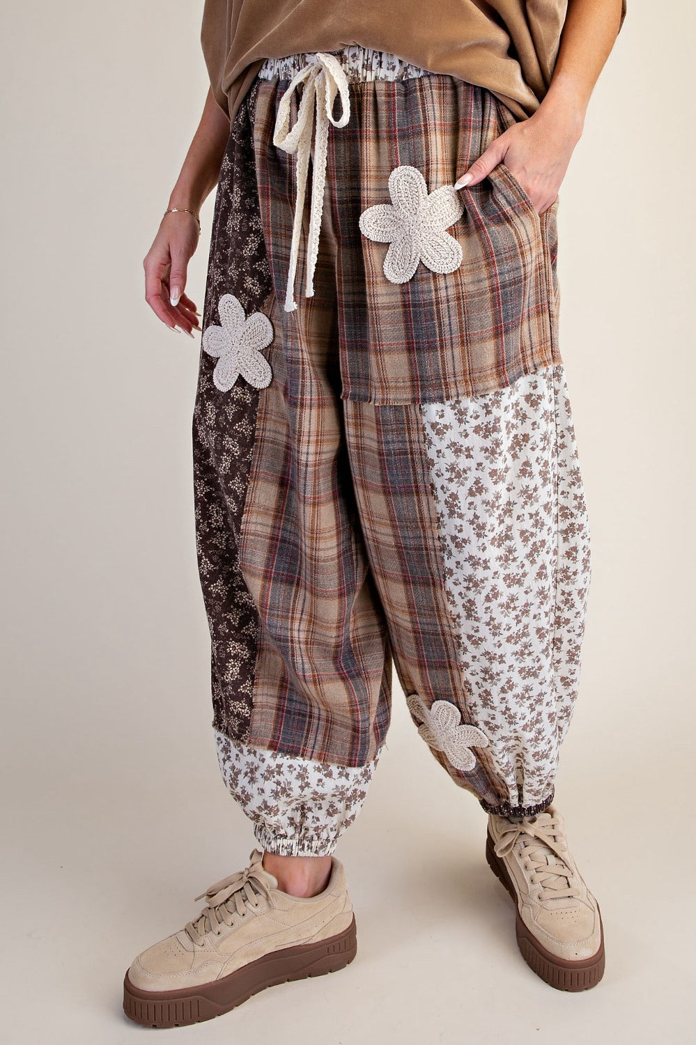 New EASEL Brown print Size Small Pants