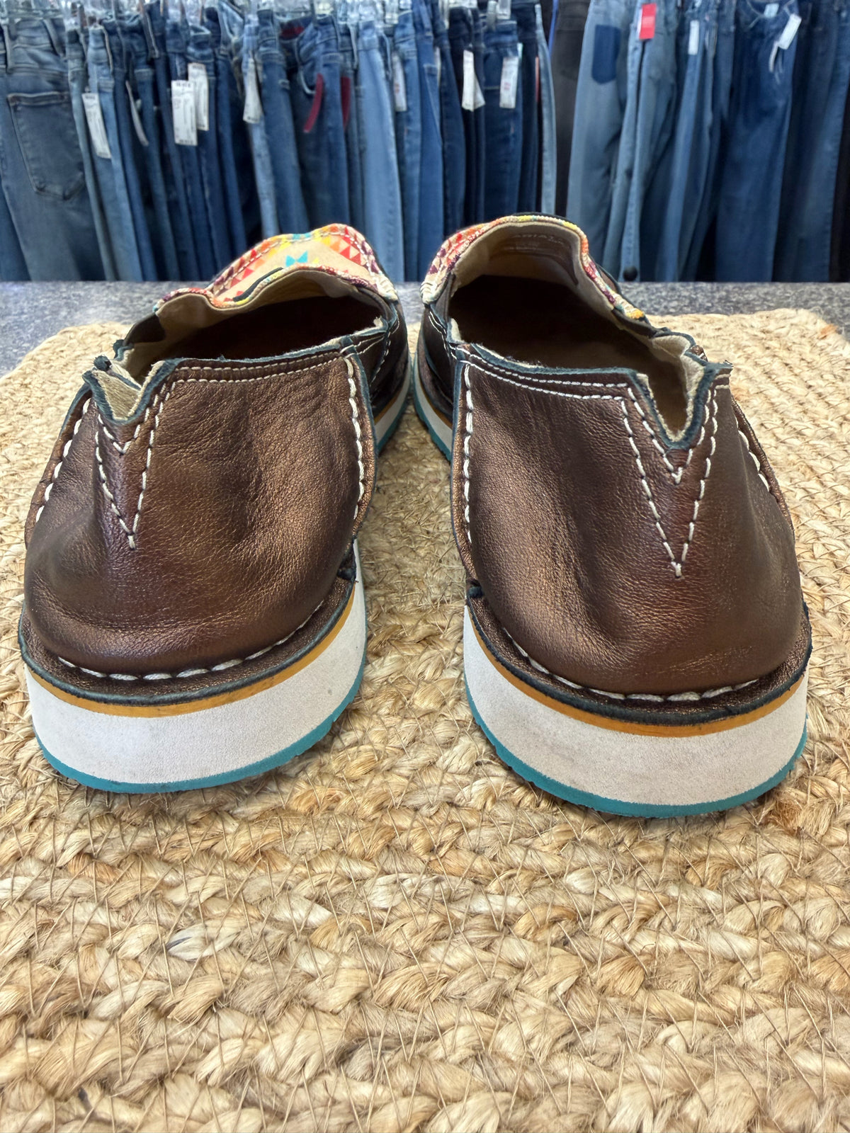 Pre-owned ARIAT copper Multi Print Size 9 Designer Shoe