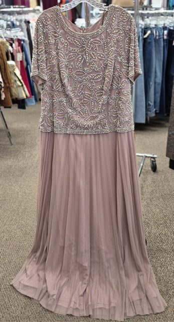 Pre-owned CACHET Tan Fade Size 16/18 Short Sleeve Designer Dress