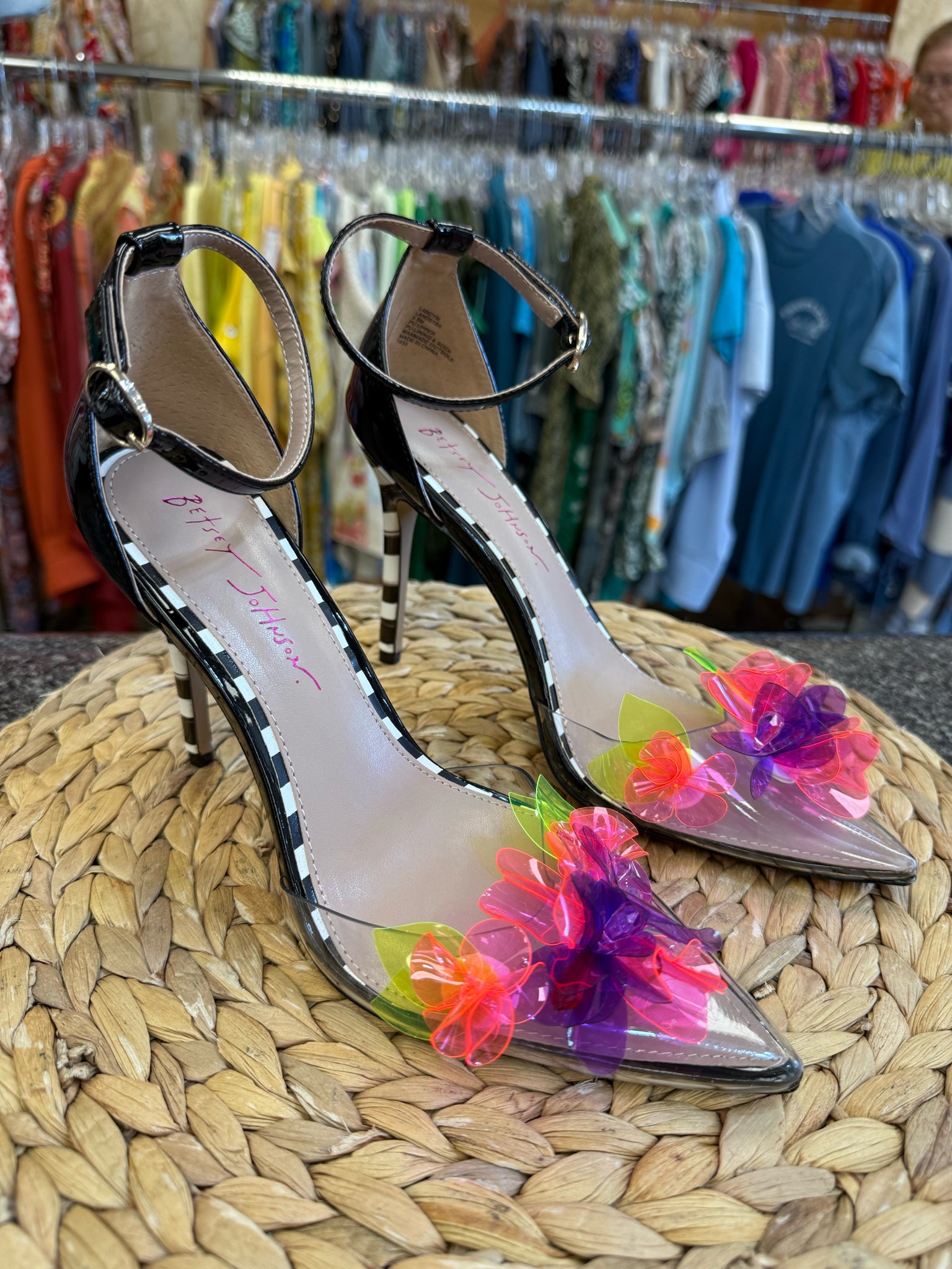 Pre-owned BETSEY JOHNSON Neon coral Neon Green Size 8.5 Heel