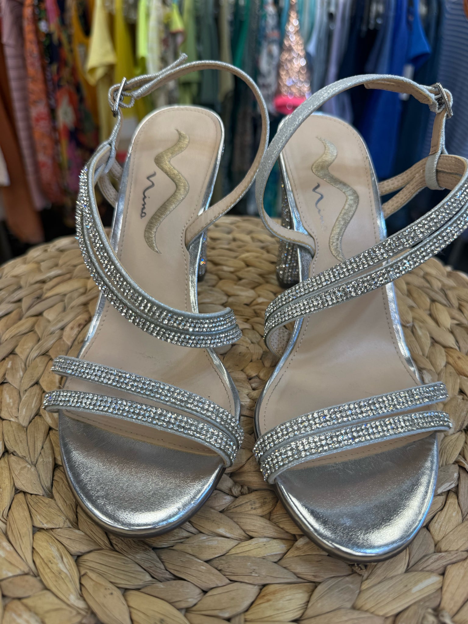 Pre-owned NINA Silver Sparkle Size 8.5 Heel