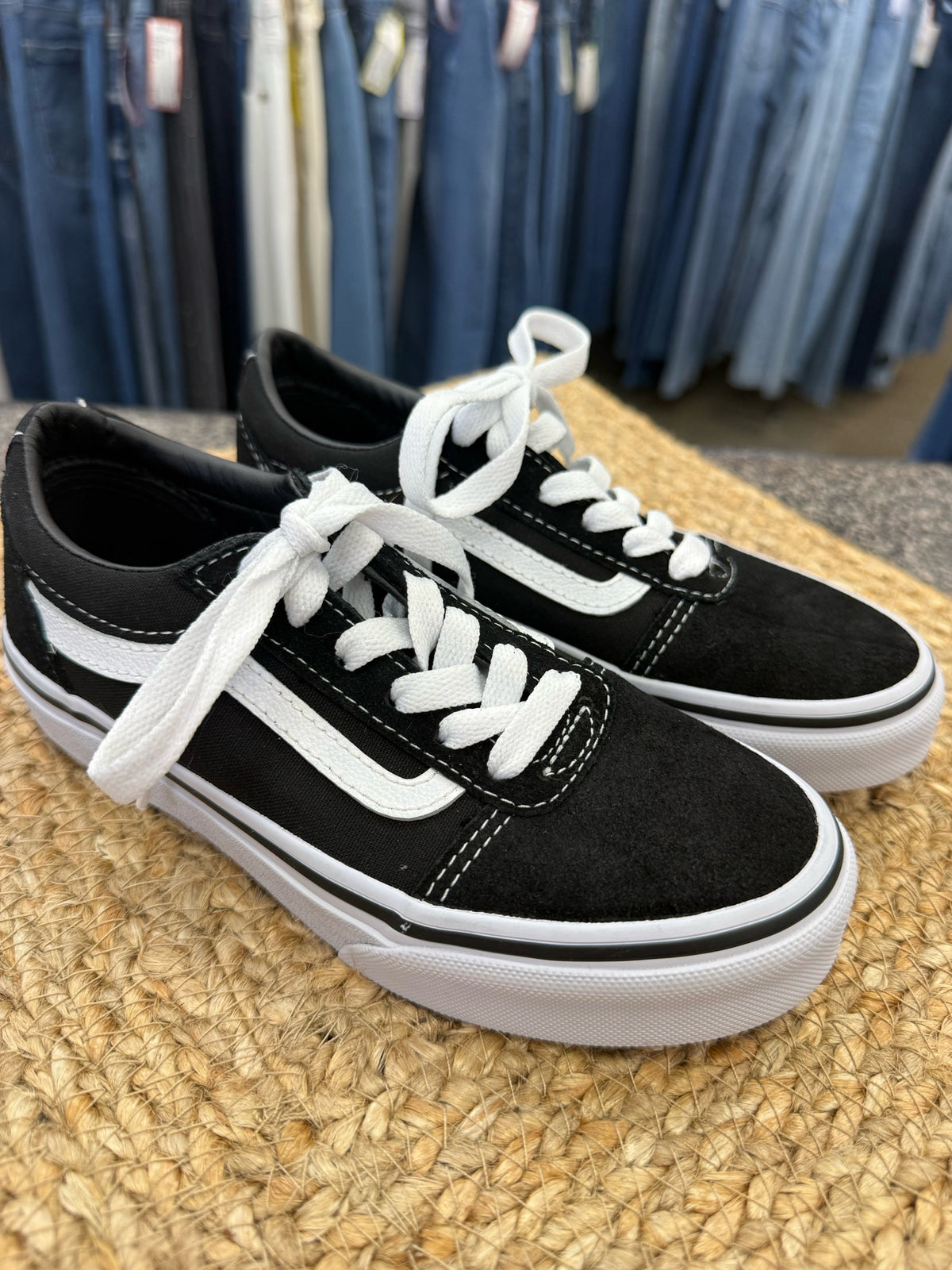 New Without Tag VANS Black White C-SIZE 1 Boys Sneaker
