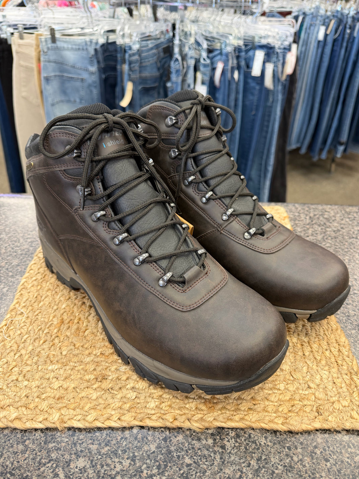 New with Tag Hi-Tec Dark brown SHOE SIZE 15 Mens Boots