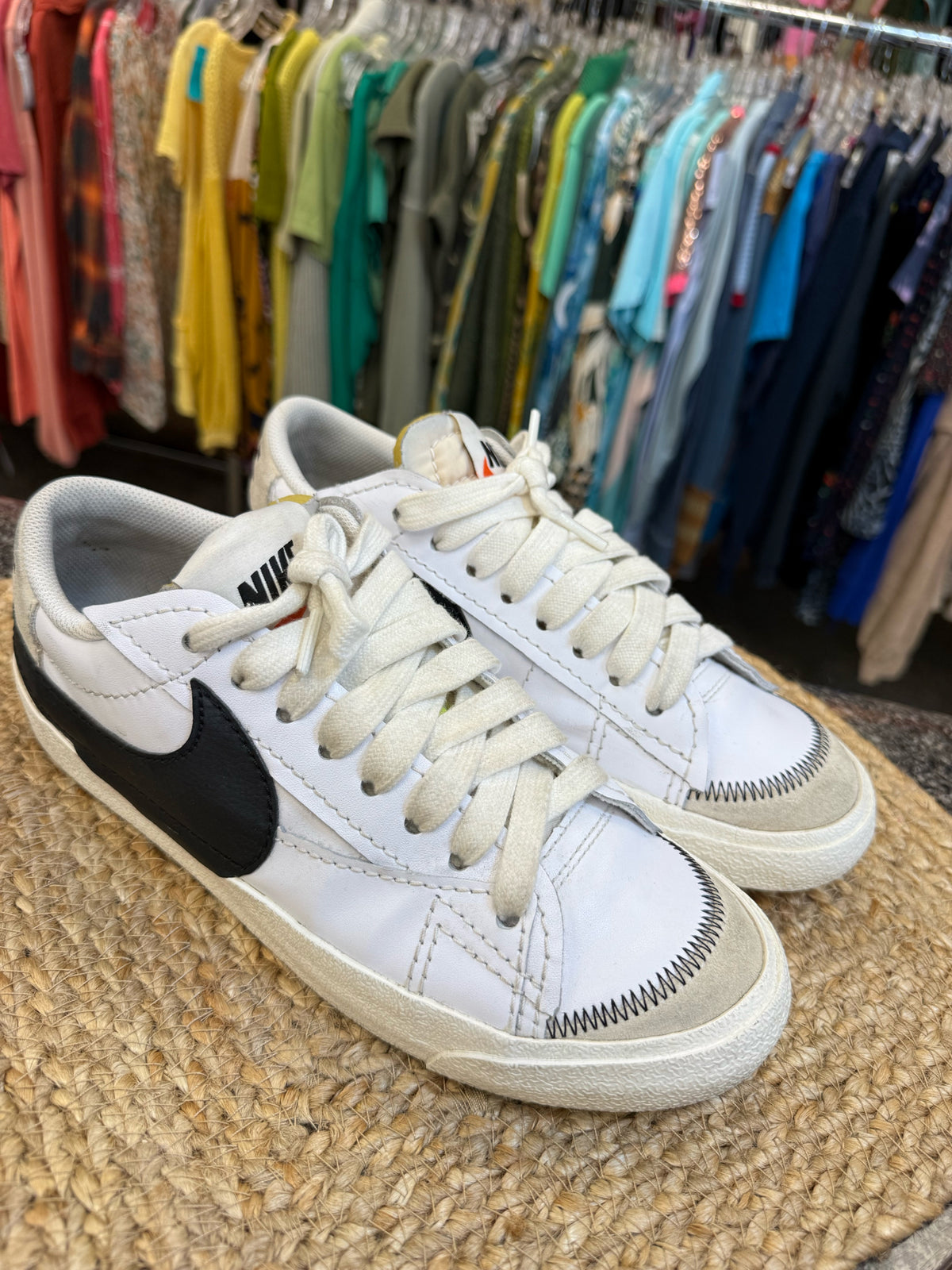Pre-owned NIKE White Off-white SHOE SIZE 10.5 MENS Sneakers