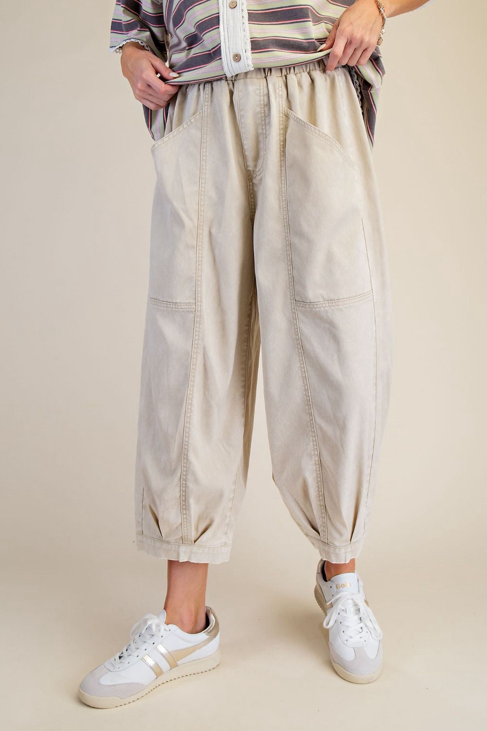 New EASEL Khaki Size Small Pants