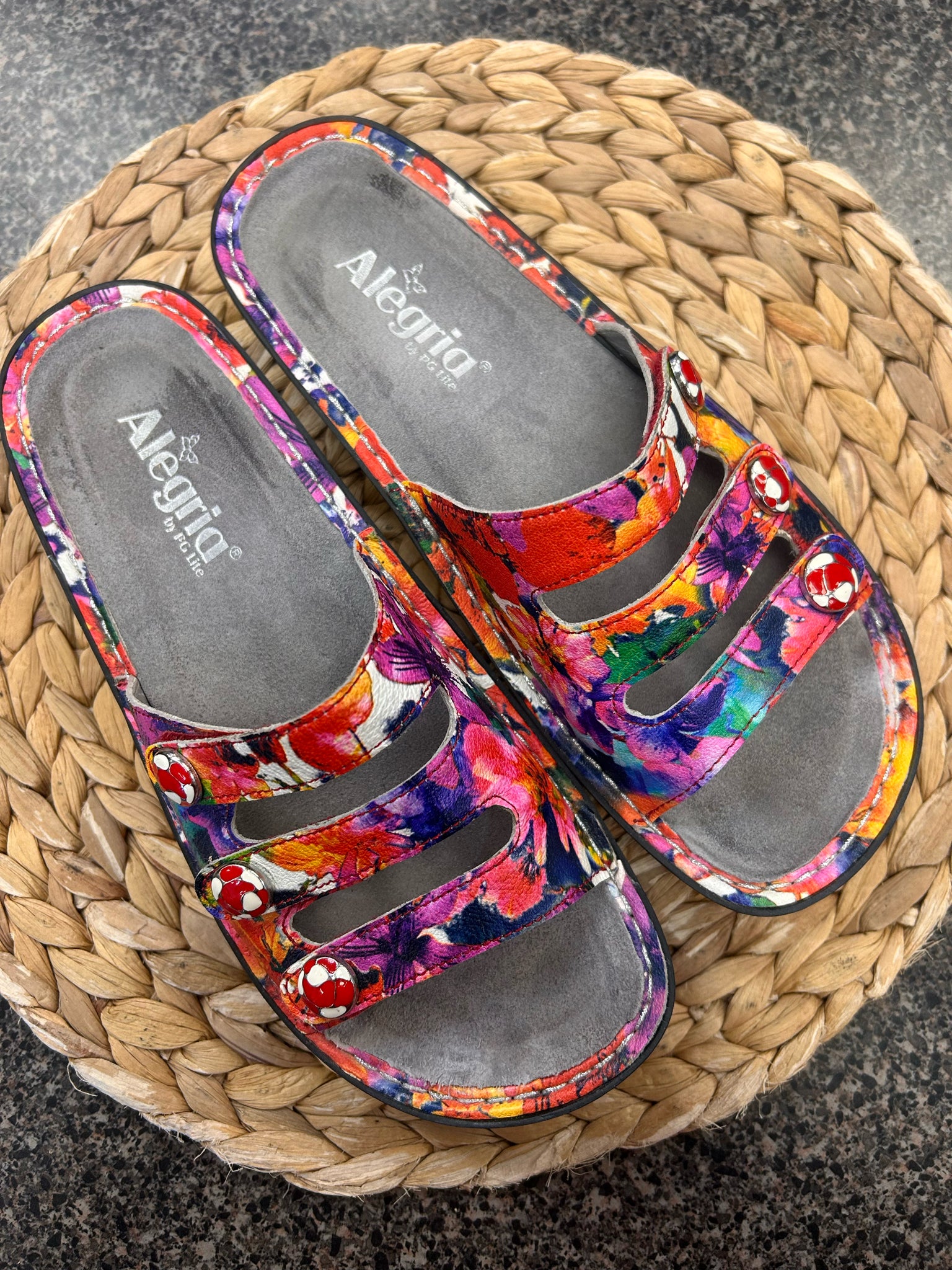 Pre-owned ALEGRIA Multi Floral Purple Size 7.5 Sandal