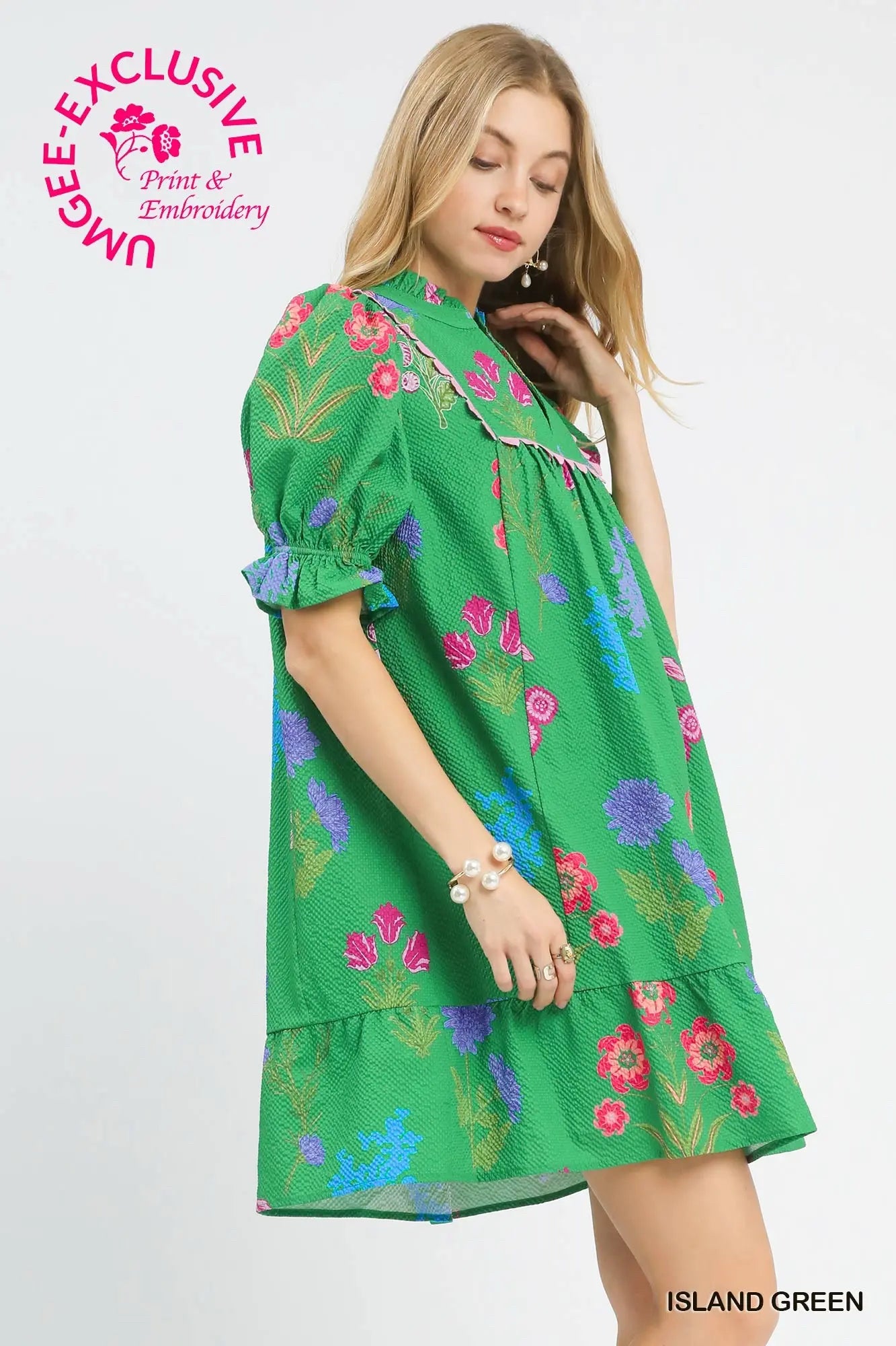 New UMGEE Green floral Size Small Short Sleeve Dress