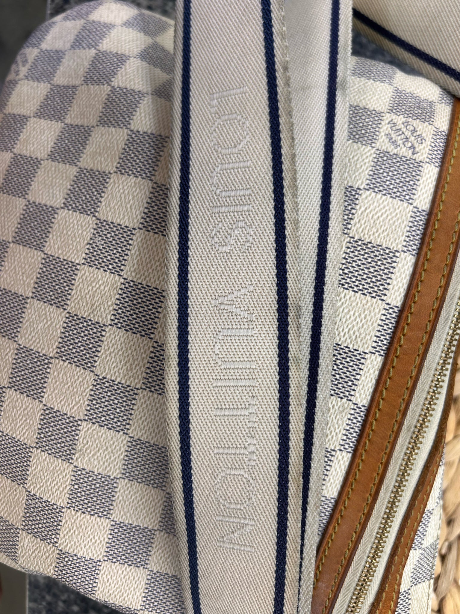 Pre-owned LOUIS VUITTON Cream check Brown Trim Crossbody Designer Purse