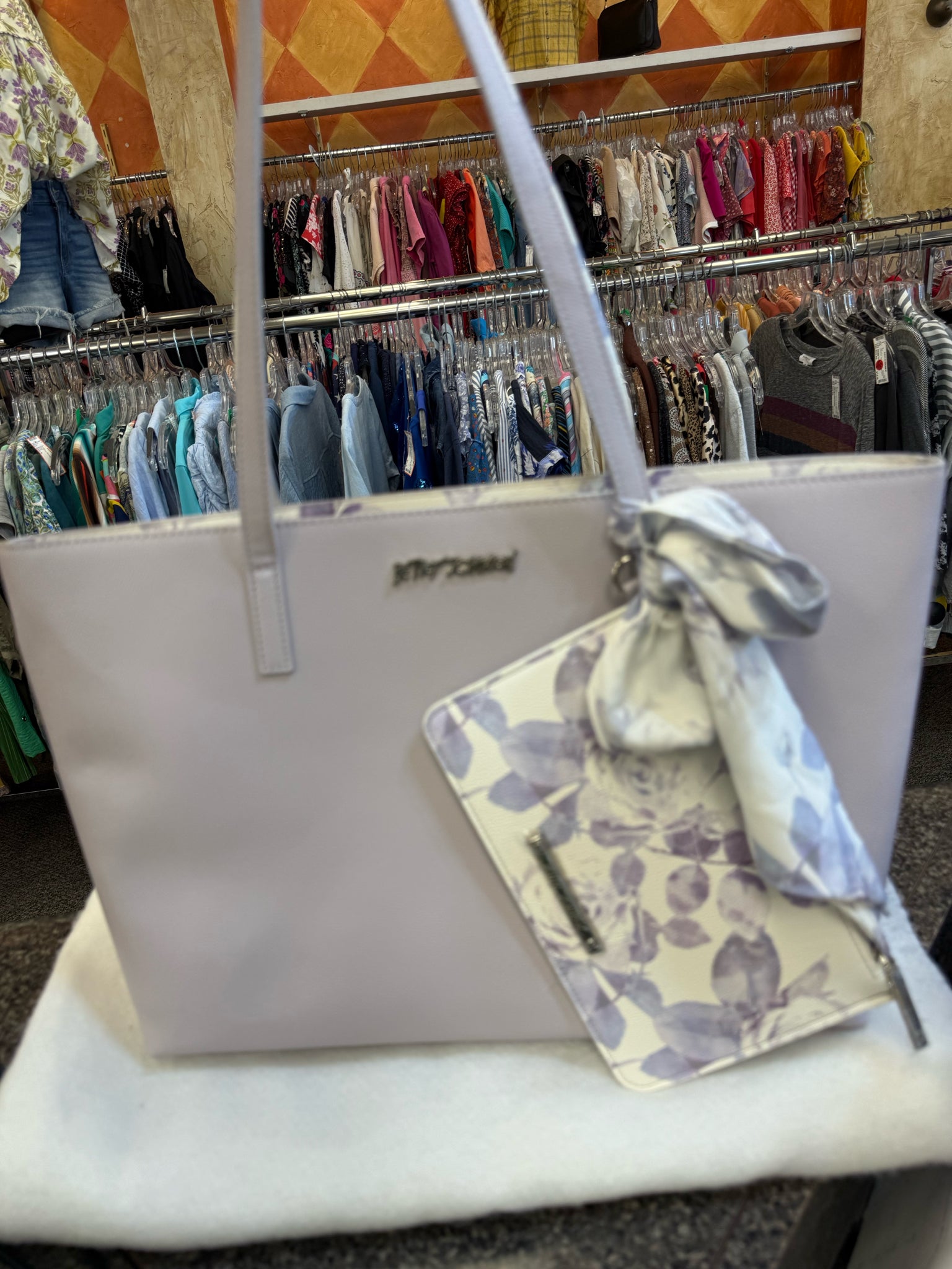 Pre-owned BETSEY JOHNSON Lavender White Floral L Tote Purse
