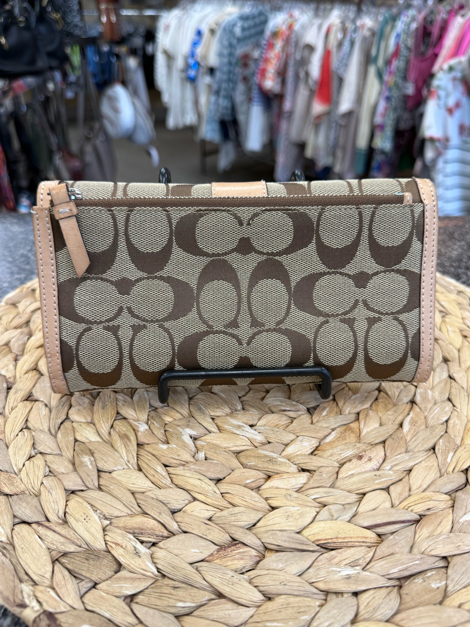 Pre-owned COACH Tan Signature Tan WALLET SIZE Regular Designer Wallet