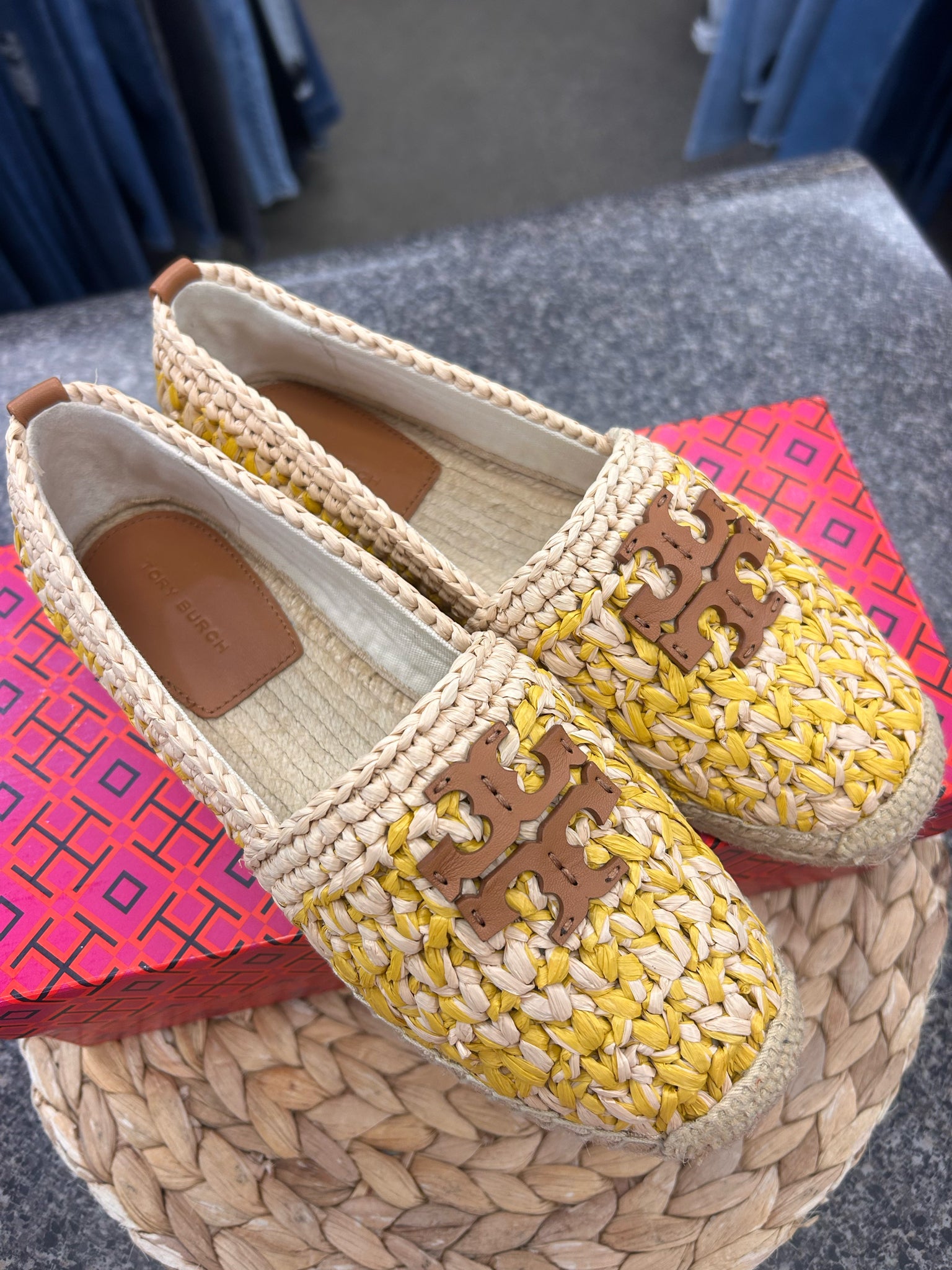 New Without Tag TORY BURCH Yellow Tan Size 7 Designer Shoe