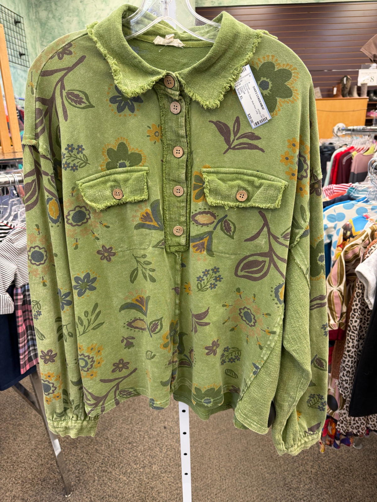Pre-owned EASEL Green Multi Print Size: XL Long Sleeve Blouse
