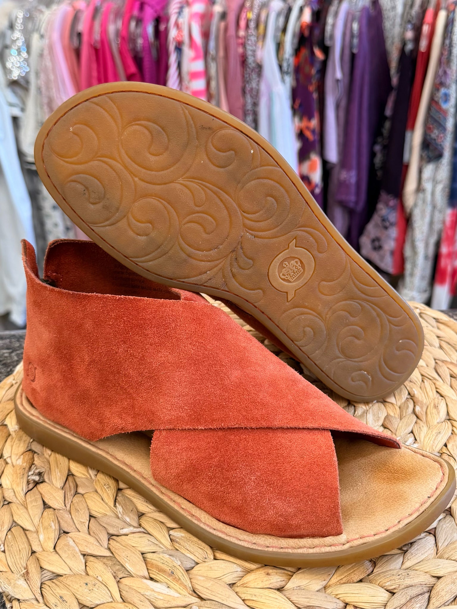 Pre-owned BORN Red Size 8 Designer Sandal