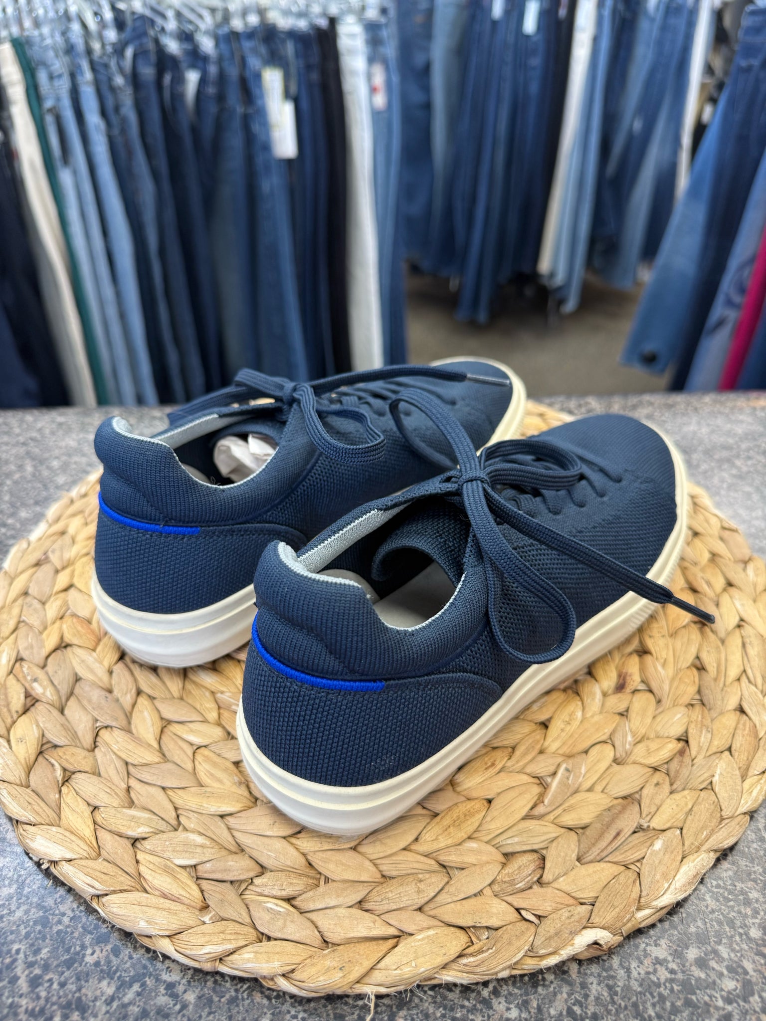 Pre-owned ROTHY'S Navy Size 8.5 Designer Sneaker