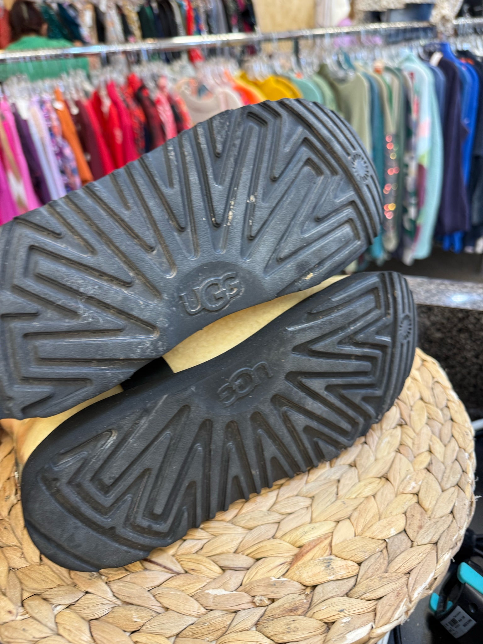 Pre-owned UGG Cream Black Trim Size 5 Designer Boot