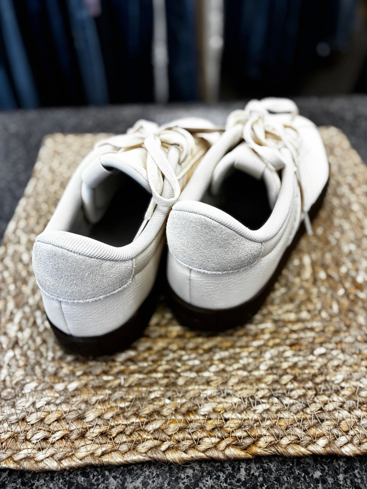 New with Tag ADIDAS Cream Brown Trim Size 10 Sneaker