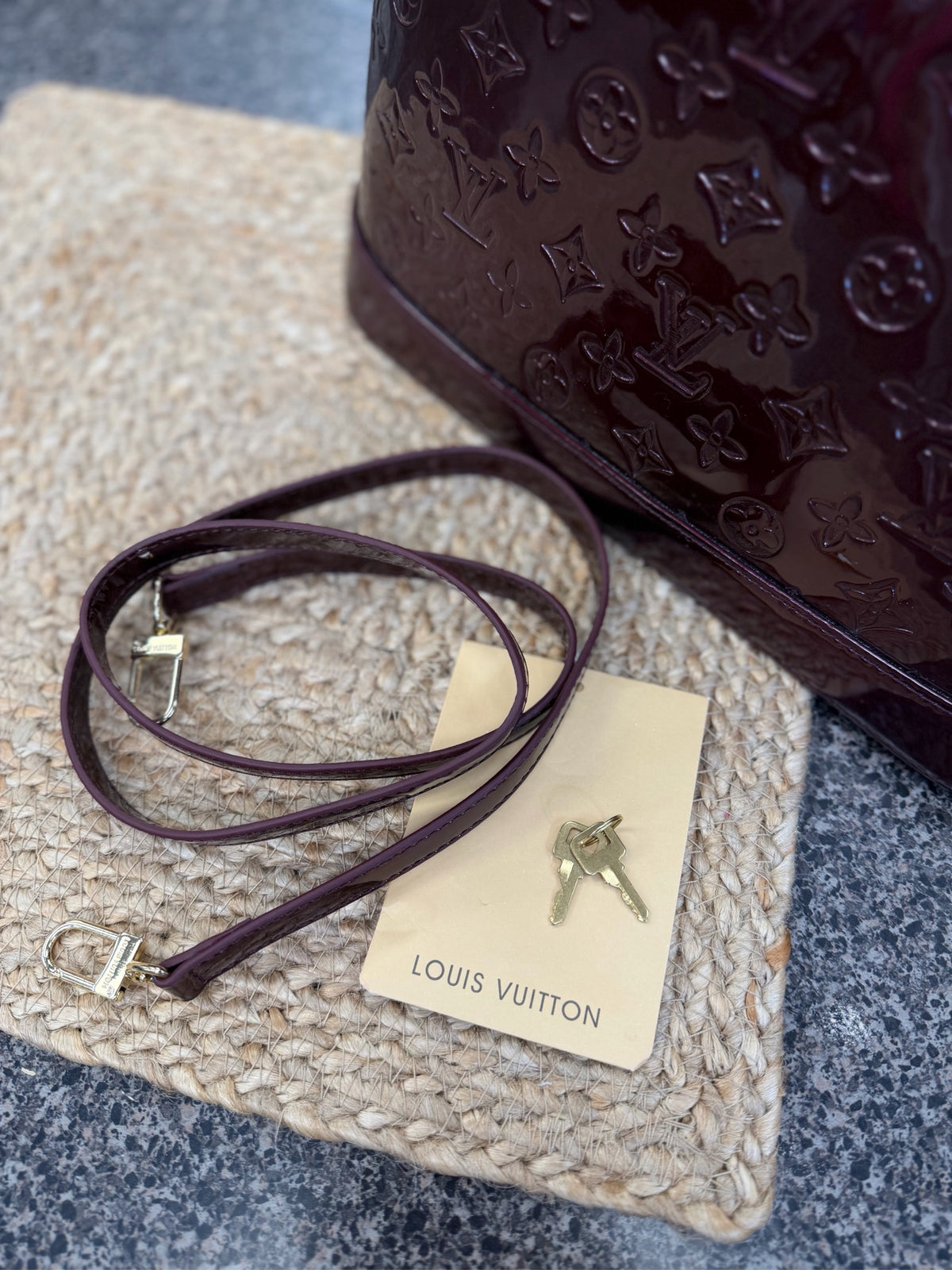Pre-owned LOUIS VUITTON Maroon Signature Crossbody Designer Purse