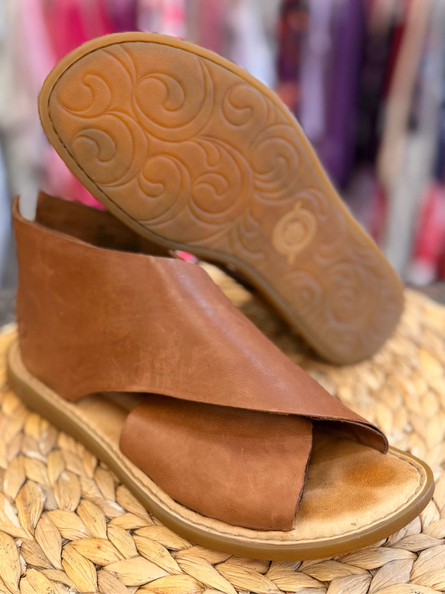 Pre-owned BORN Brown Size 8 Designer Sandal