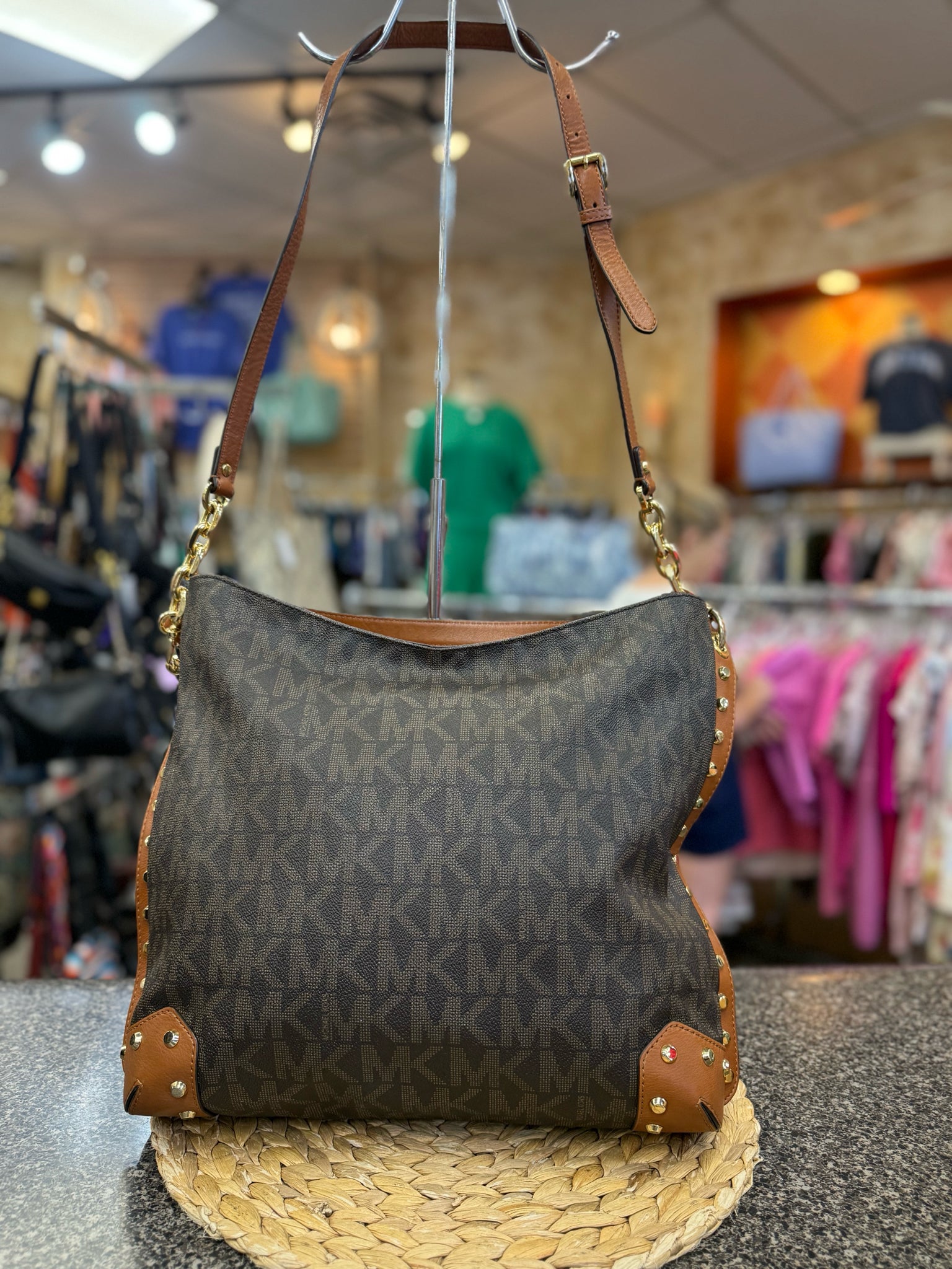 Pre-owned MICHAEL KORS Brown Signature Tan Shoulder Designer Purse