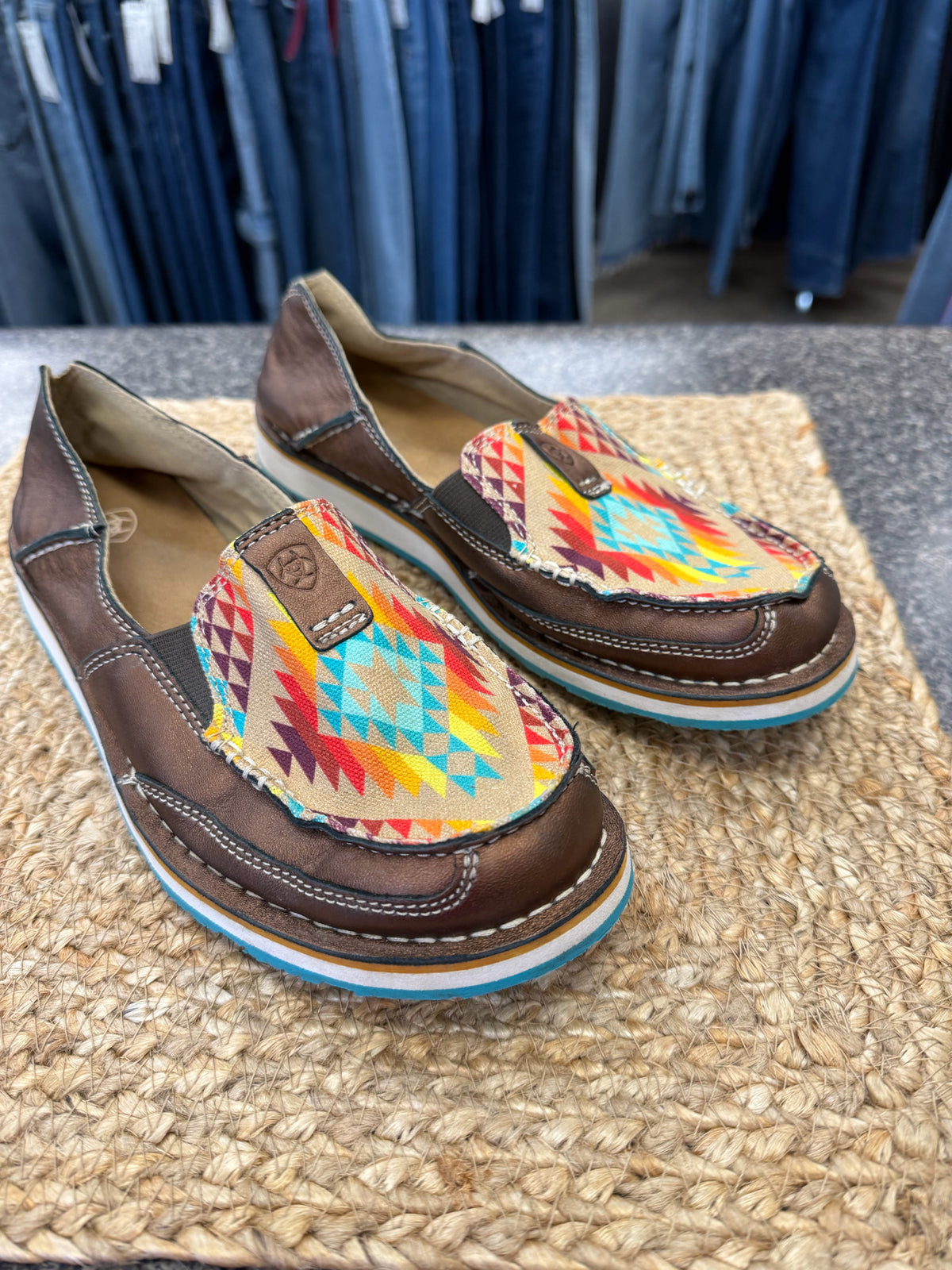 Pre-owned ARIAT copper Multi Print Size 9 Designer Shoe
