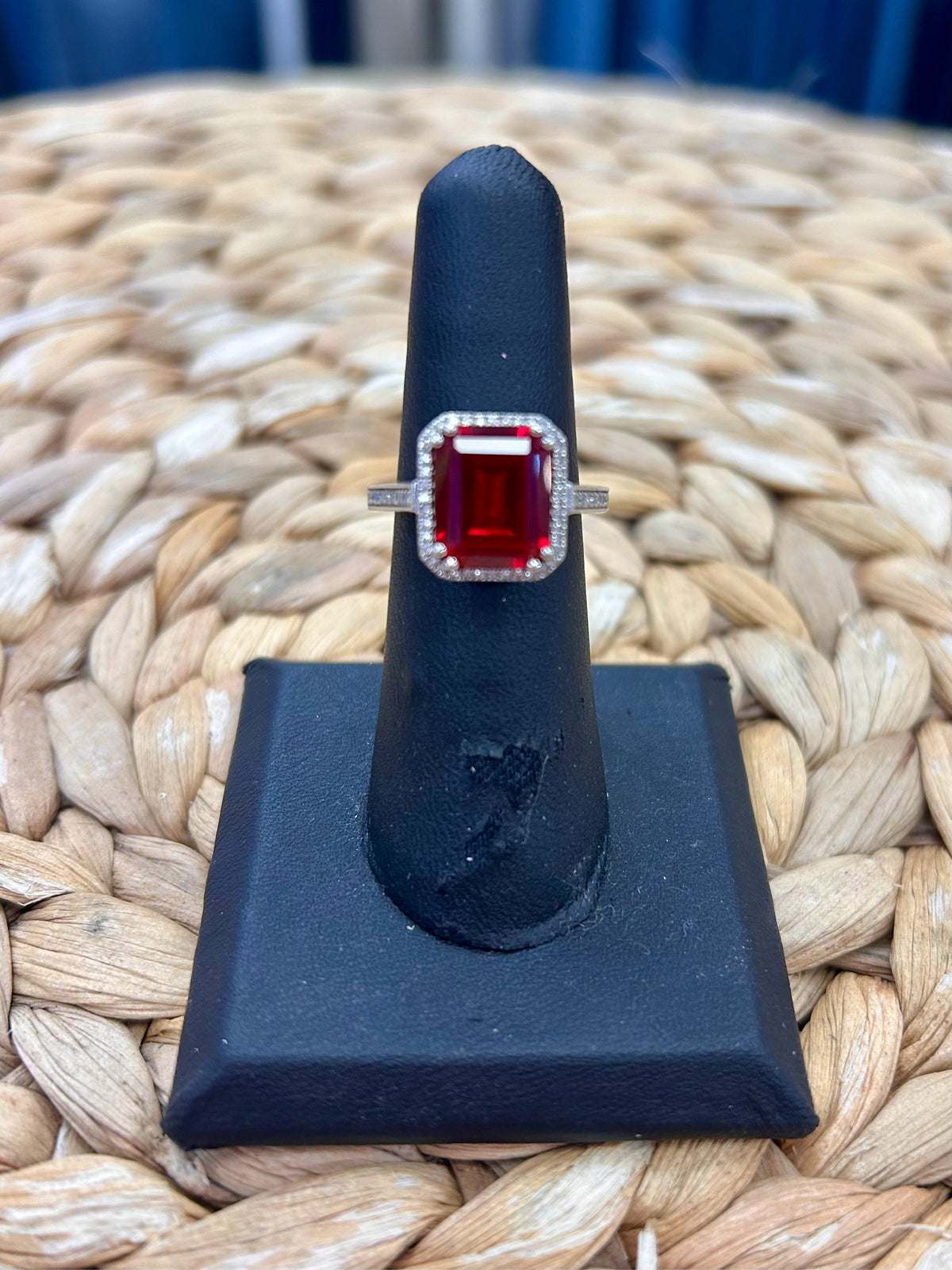 Pre-owned Sterling Silver Red Ring Size 6 Designer Ring