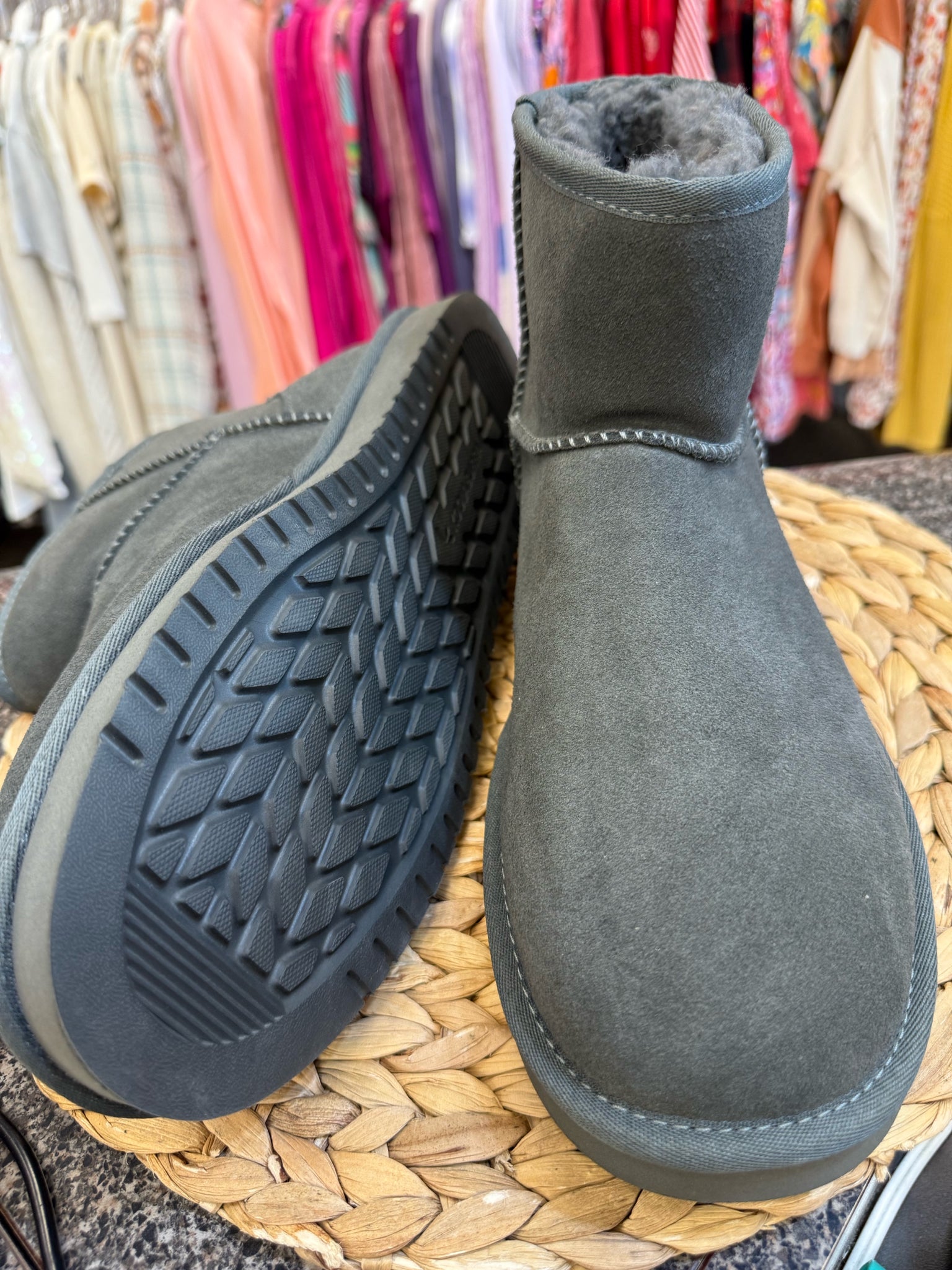 Pre-owned Koolaburra Gray Size 10 Designer Bootie