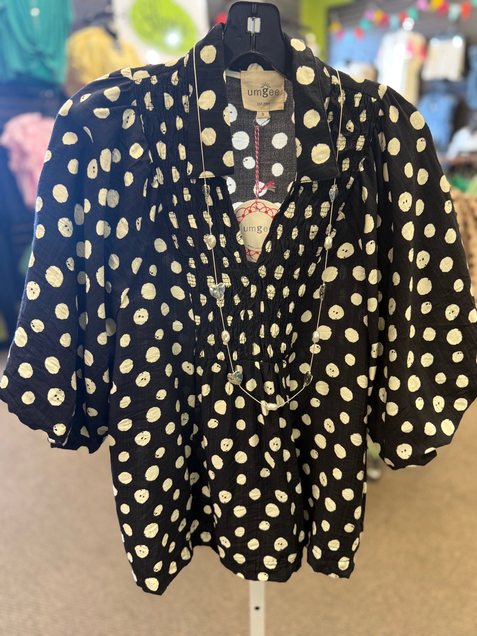 New UMGEE Black polka Size: S Short Sleeve Blouse