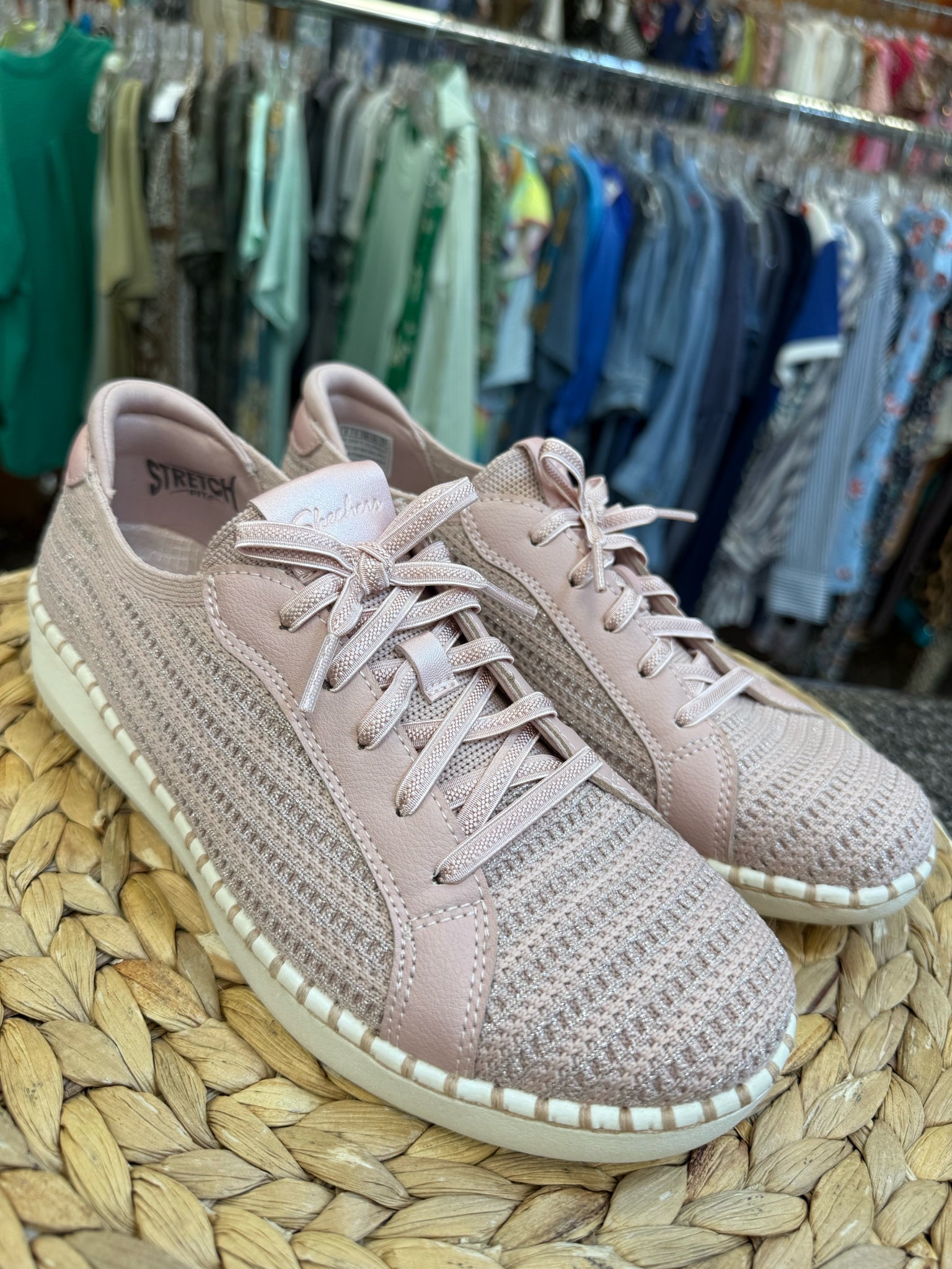 Pre-owned SKECHERS Pink Size 8 Sneaker