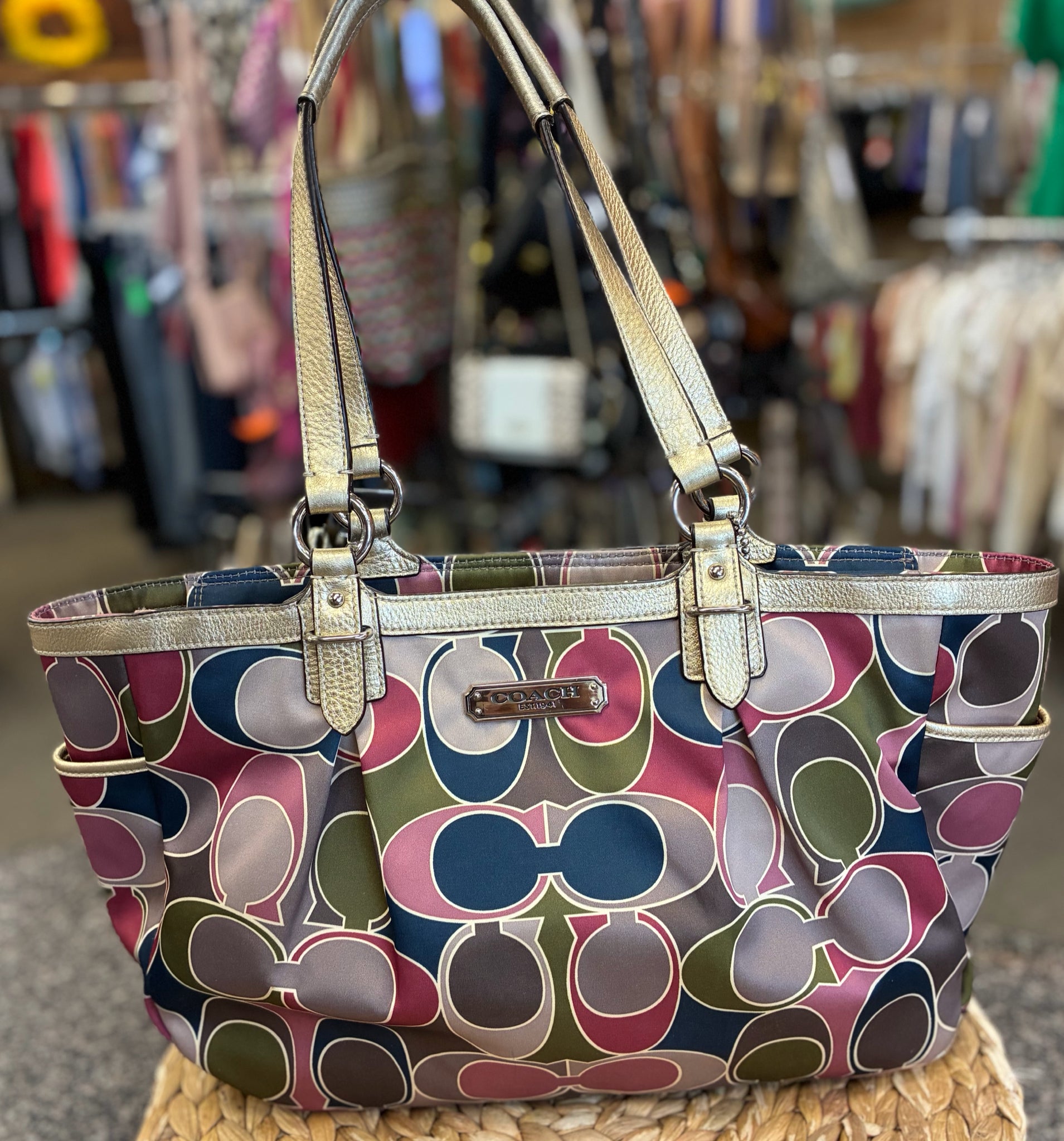 Pre-owned COACH Multi Blend Gold Shoulder Designer Purse