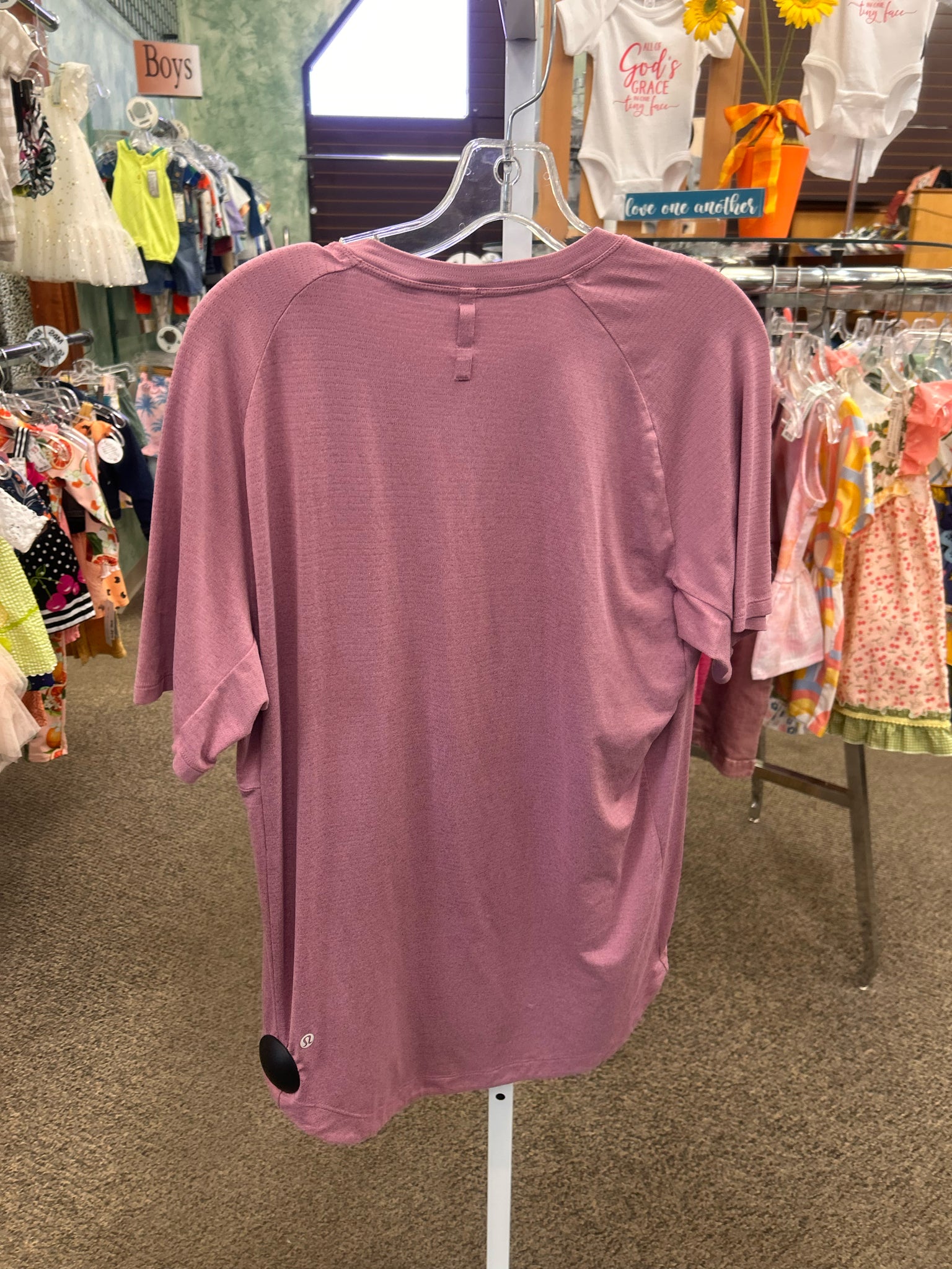 Pre-owned Lululemon Red blend Men Size M Short Sleeve MENS Shirts