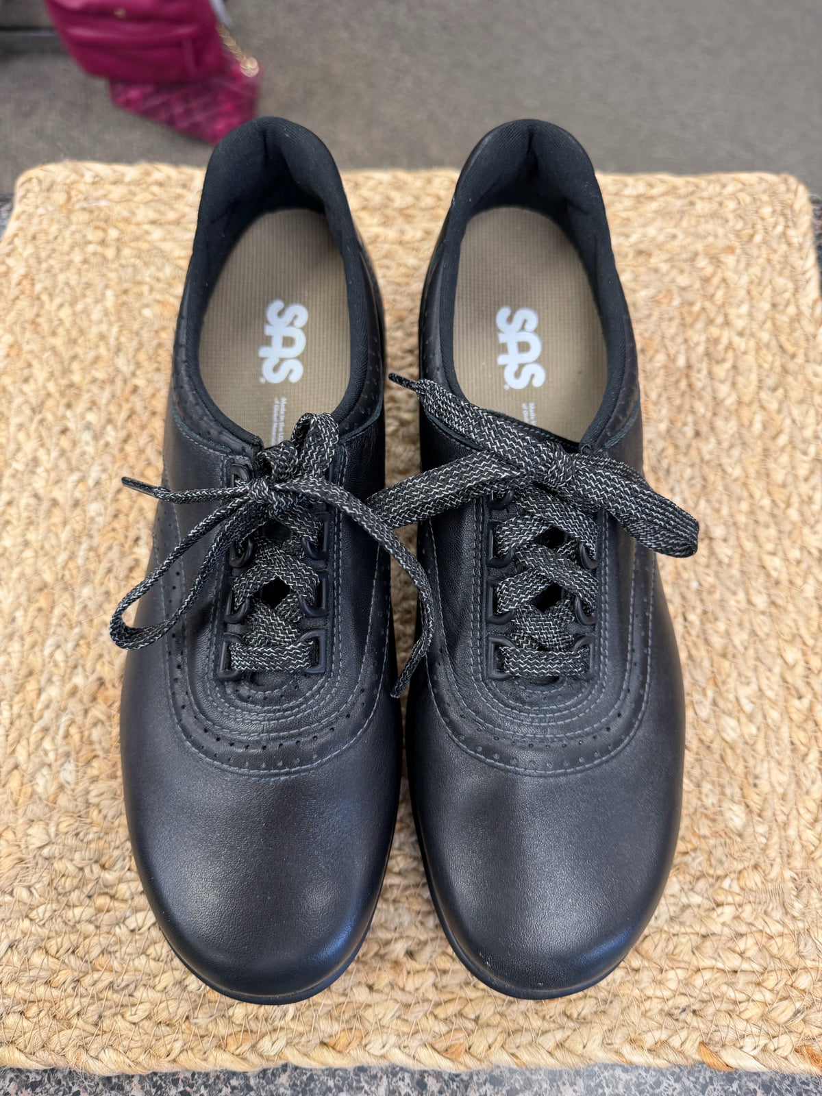 Pre-owned SAS Black Size 9 Designer Sneaker