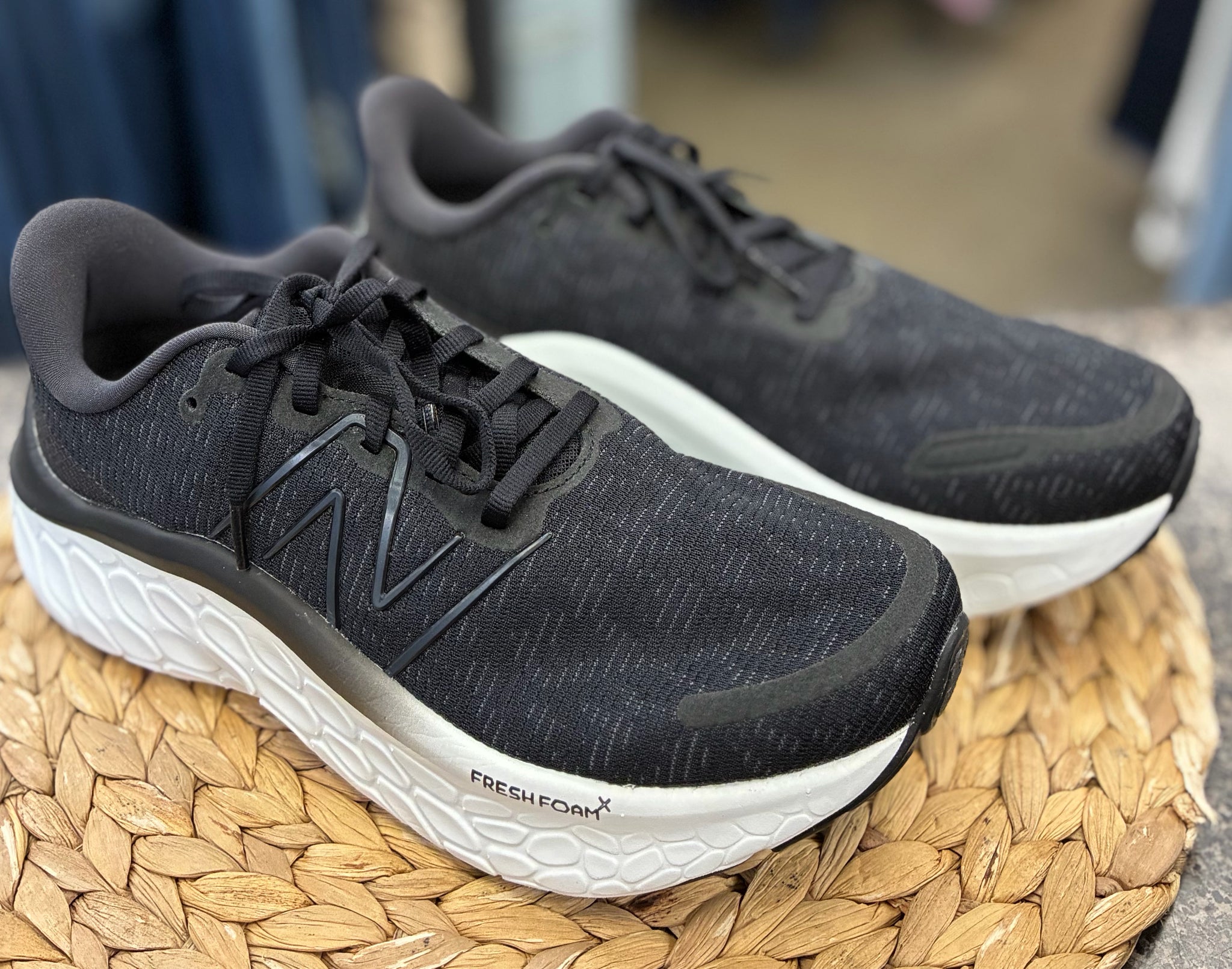 New Without Tag NEW BALANCE Black Size 9.5 Designer Sneaker