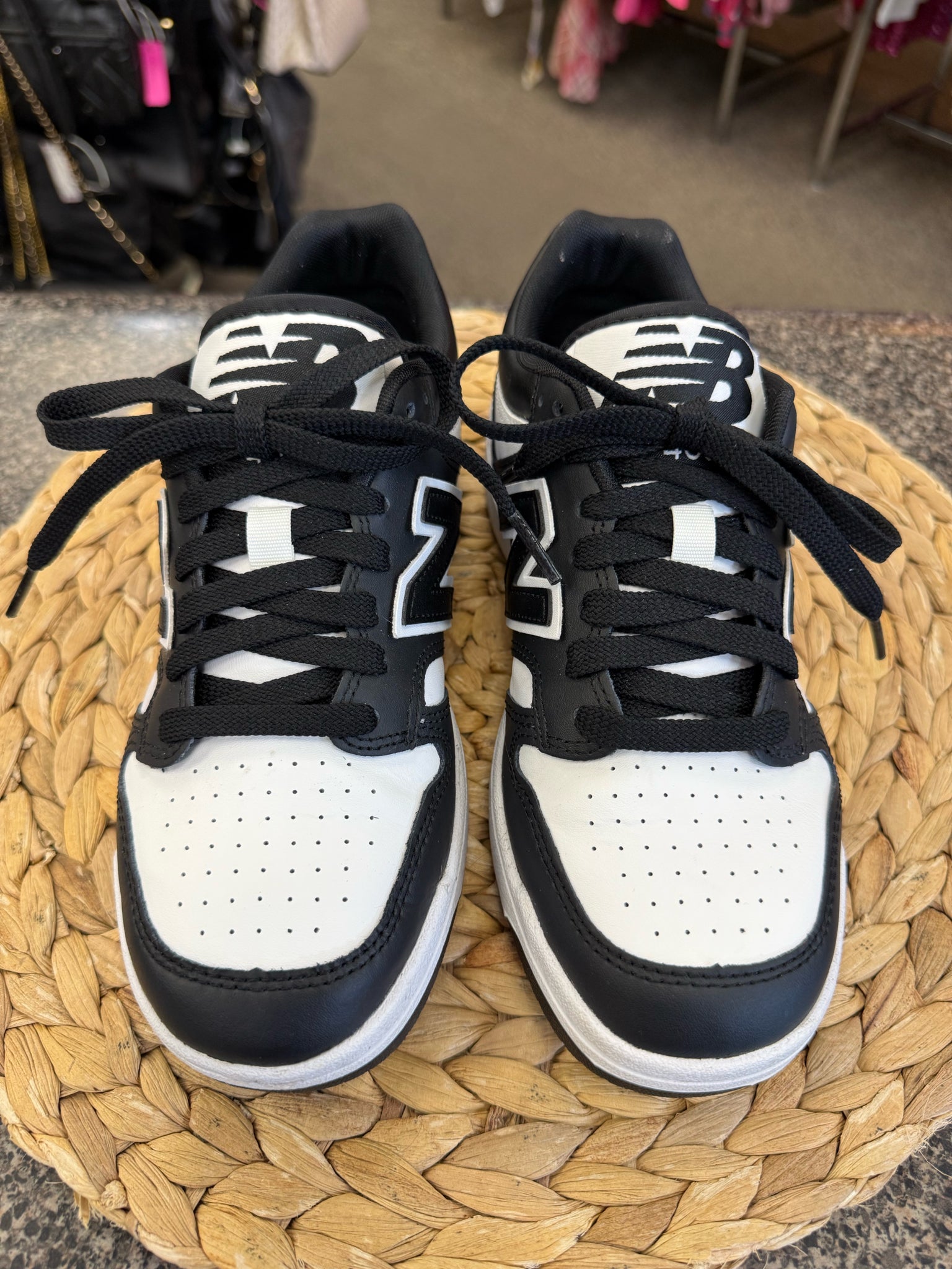 Pre-owned NEW BALANCE Black White Size 6.5 Designer Sneaker