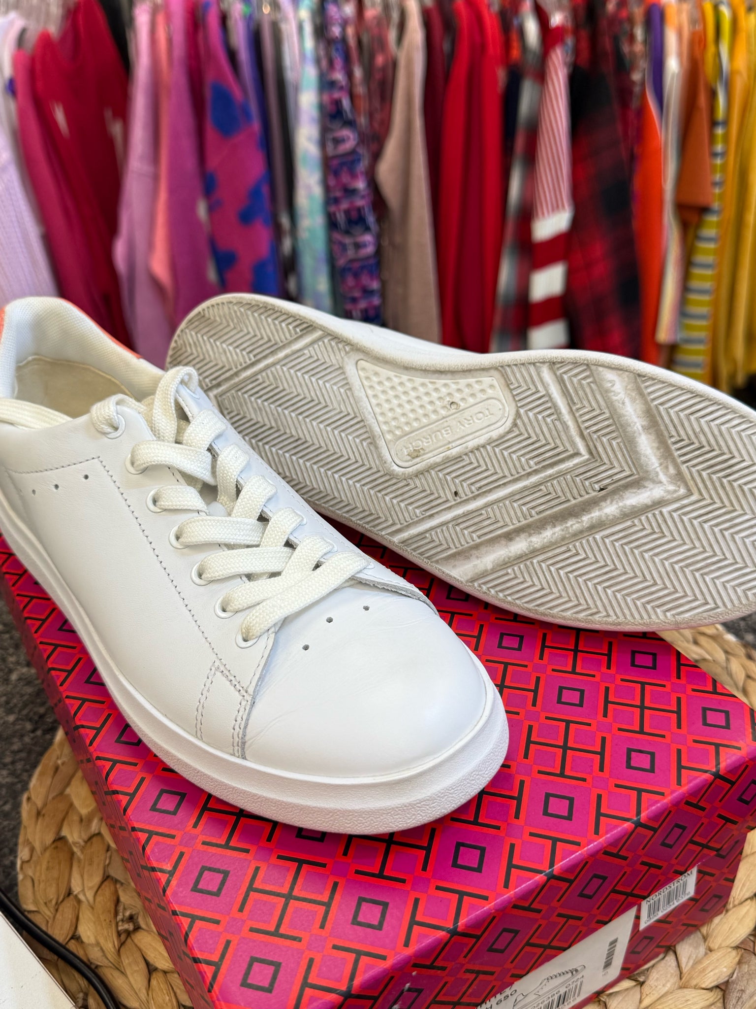 Pre-owned TORY BURCH White Coral Size 8 Designer Sneaker