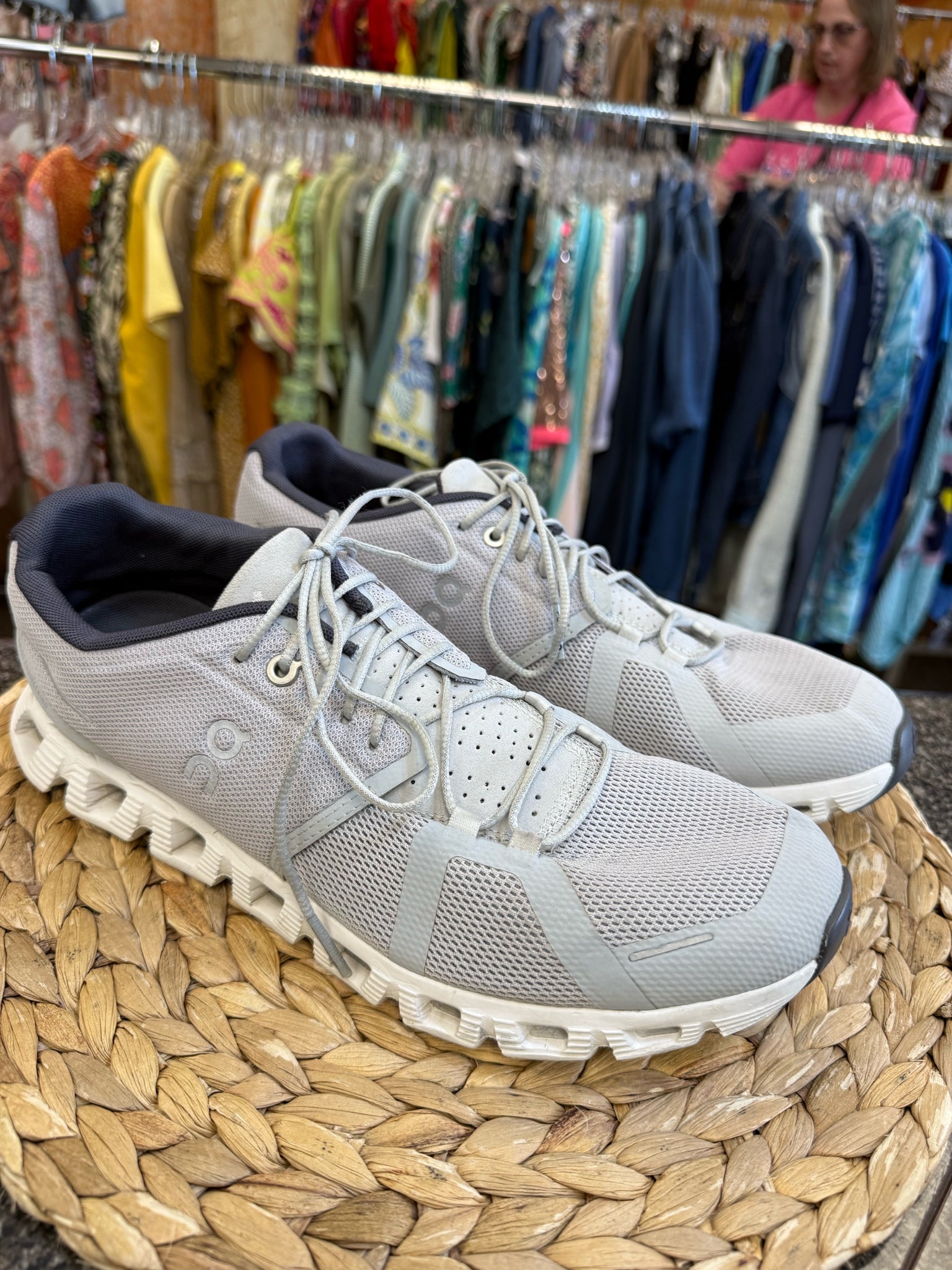Pre-owned On Cloud Light gray SHOE SIZE 10 MENS Designer Sneaker
