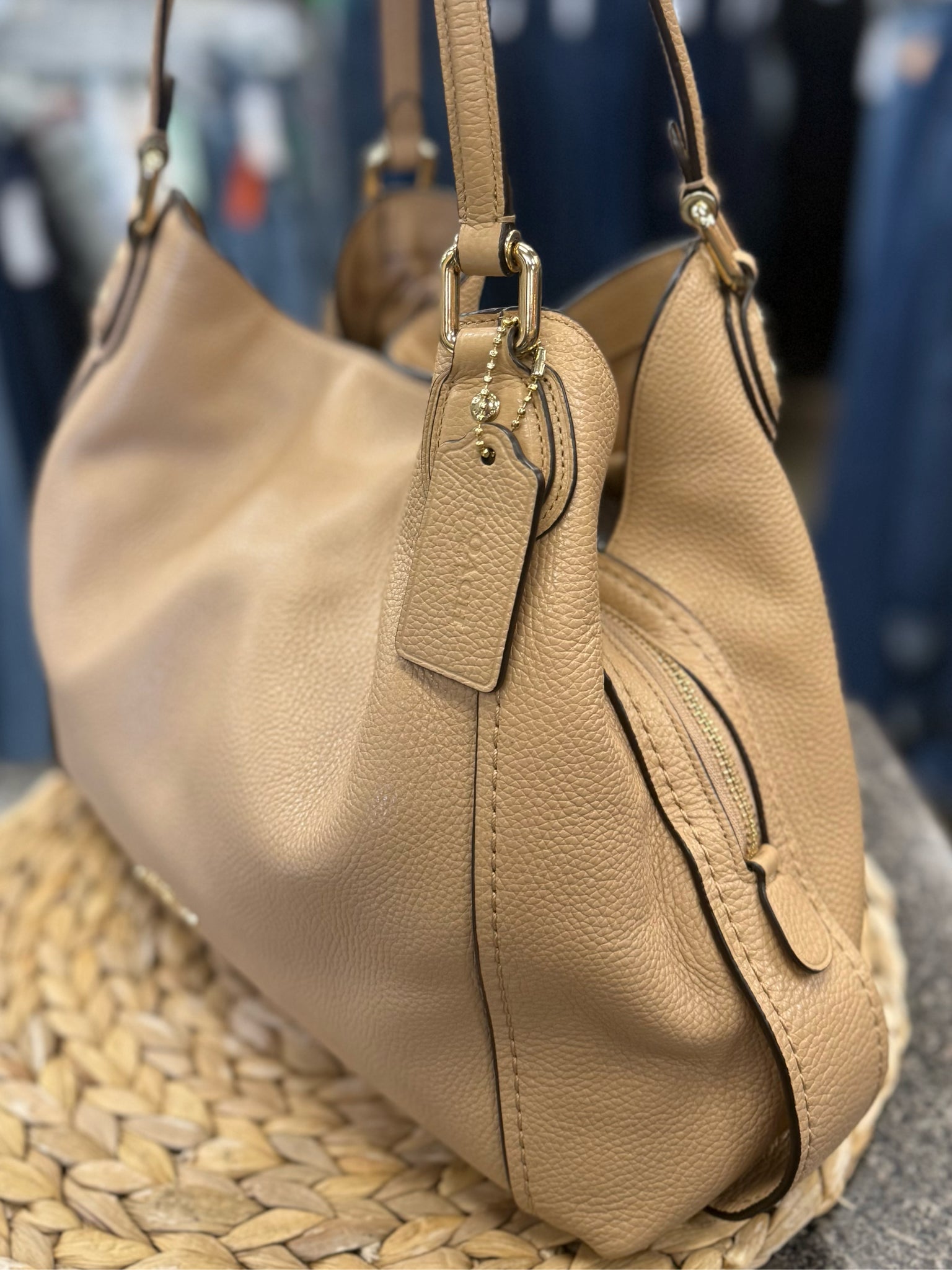 Pre-owned COACH Tan Shoulder Designer Purse