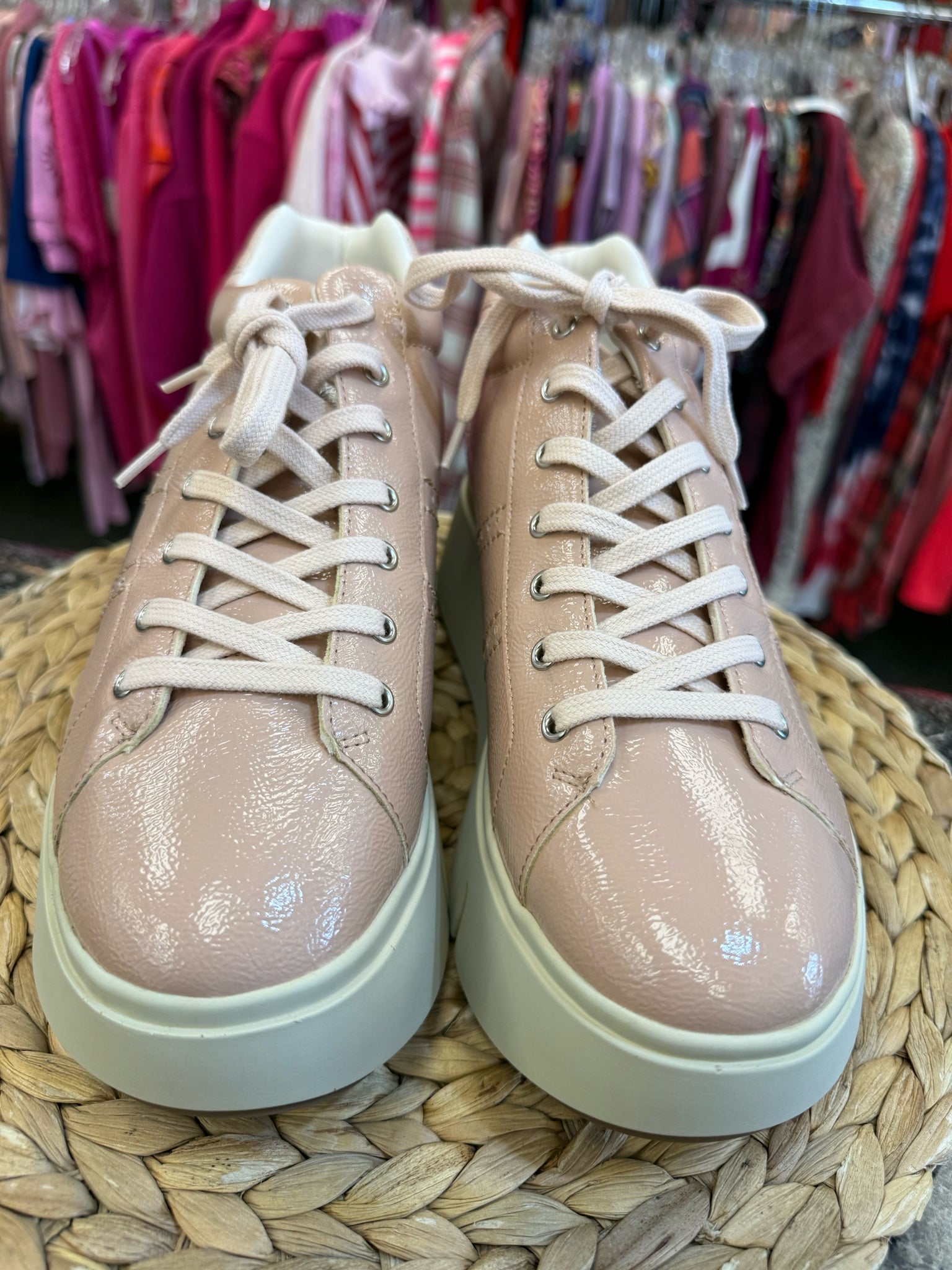 New with Tag NAKED FEET Dusty Pink Patent Size 8.5 Designer Sneaker