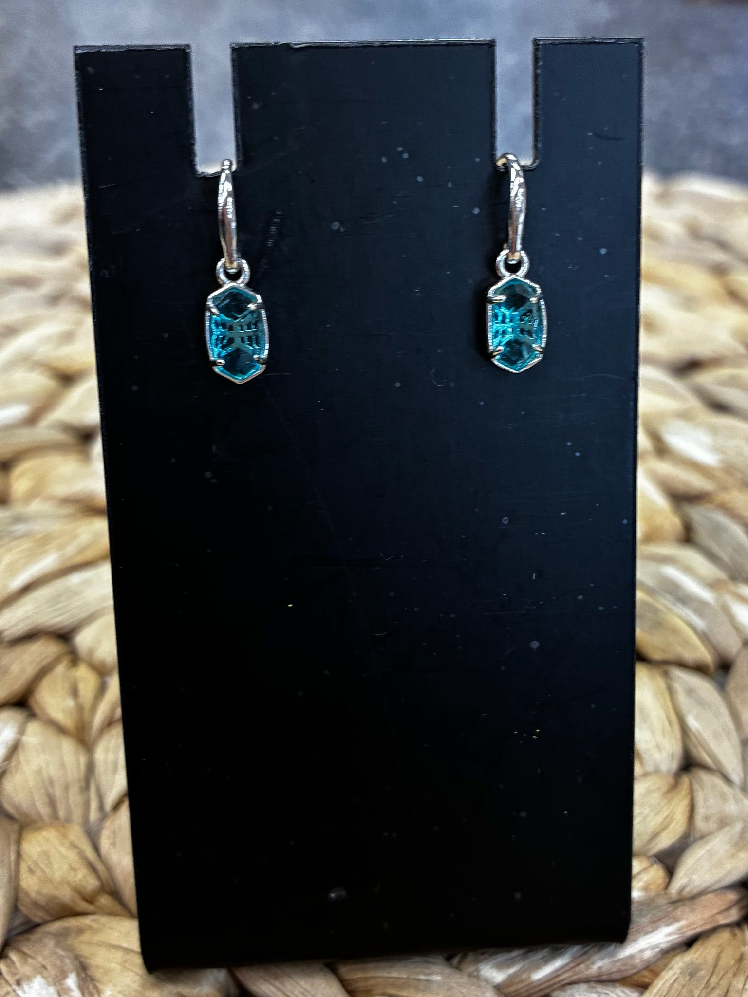 Pre-owned KENDRA SCOTT Teal Silver Designer Earring