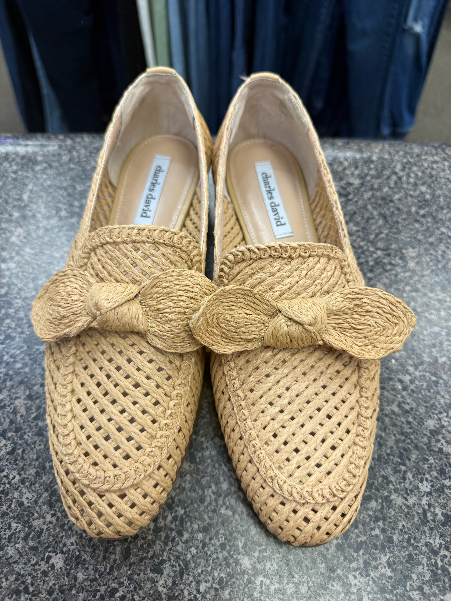 New Without Tag CHARLES DAVID Tan Size 10 Shoe