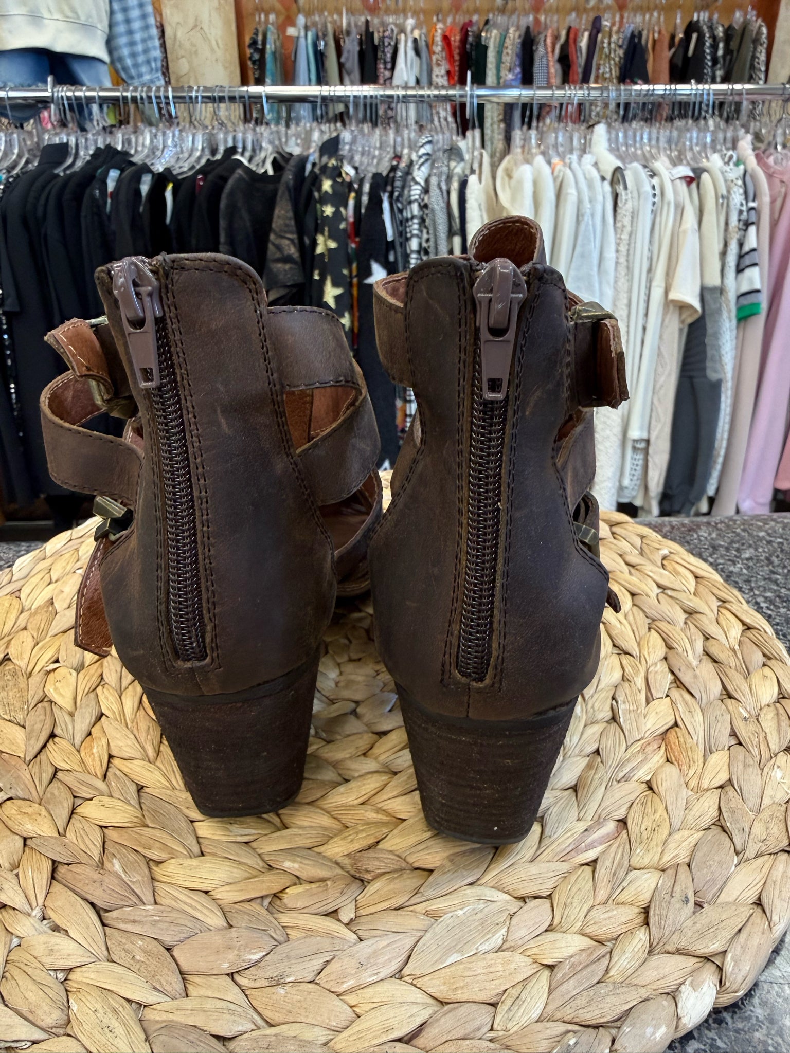 New Without Tag IBIZA Dark brown Size 10 Bootie