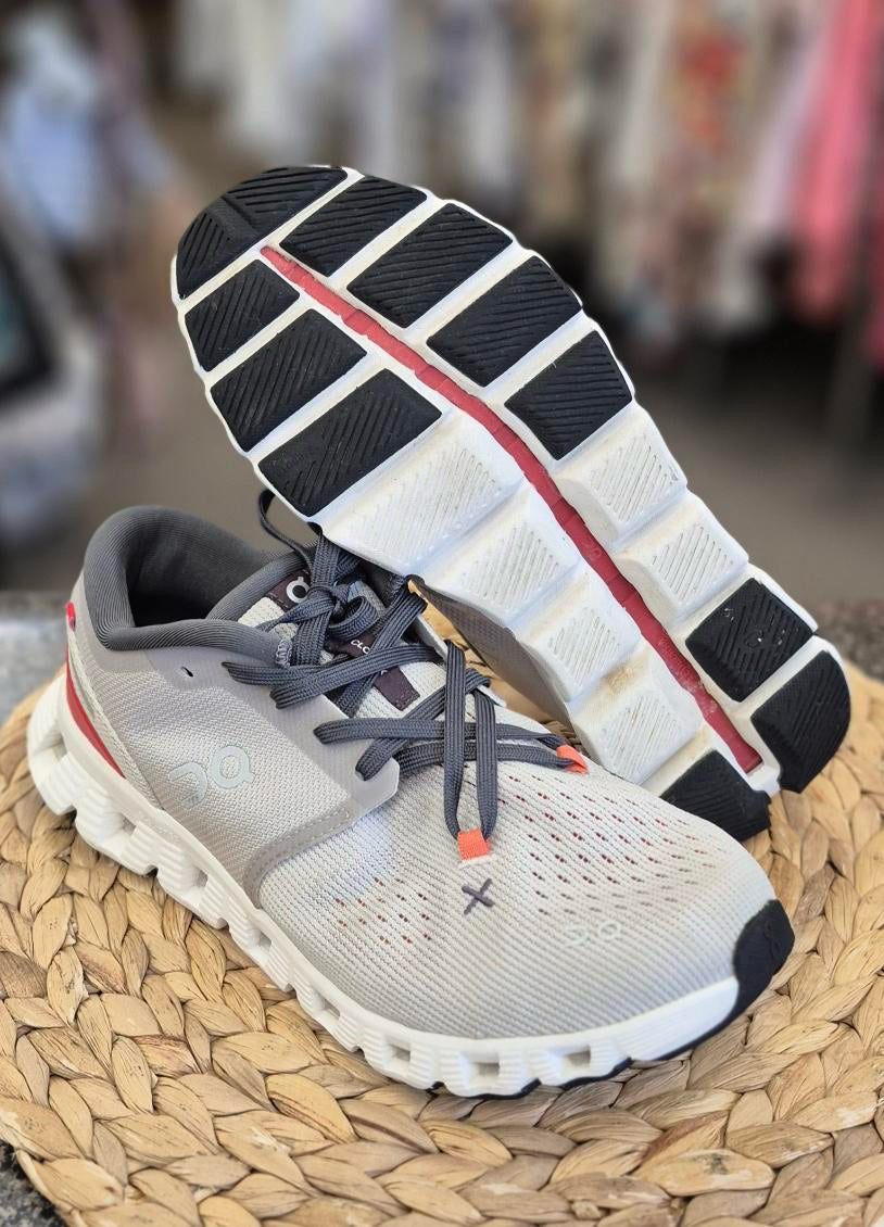 Pre-owned On Cloud Light gray Orange SHOE SIZE 7 MENS Designer Sneaker
