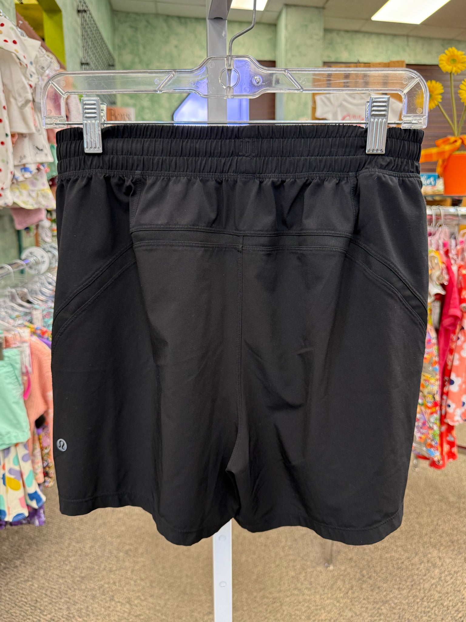 Pre-owned Lululemon Black Mens Size 32 Mens Shorts