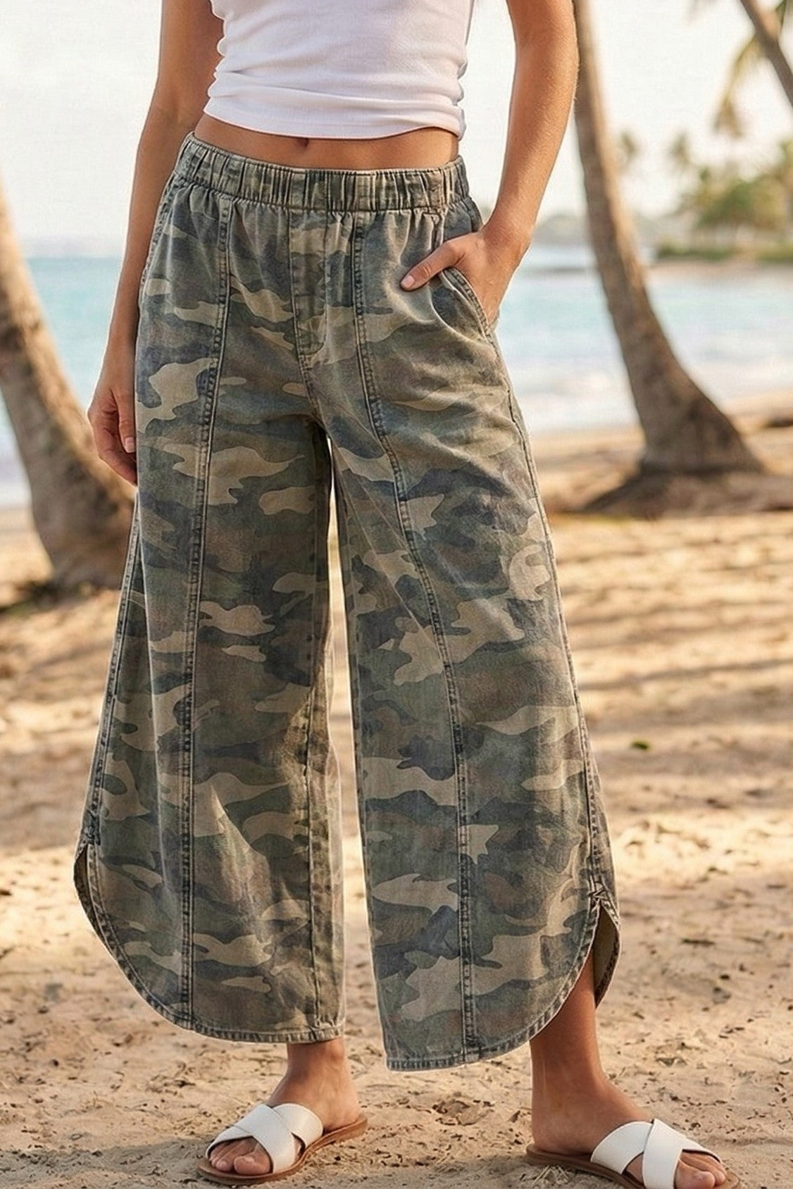 New LOVLOV Camouflage Size: S Jean