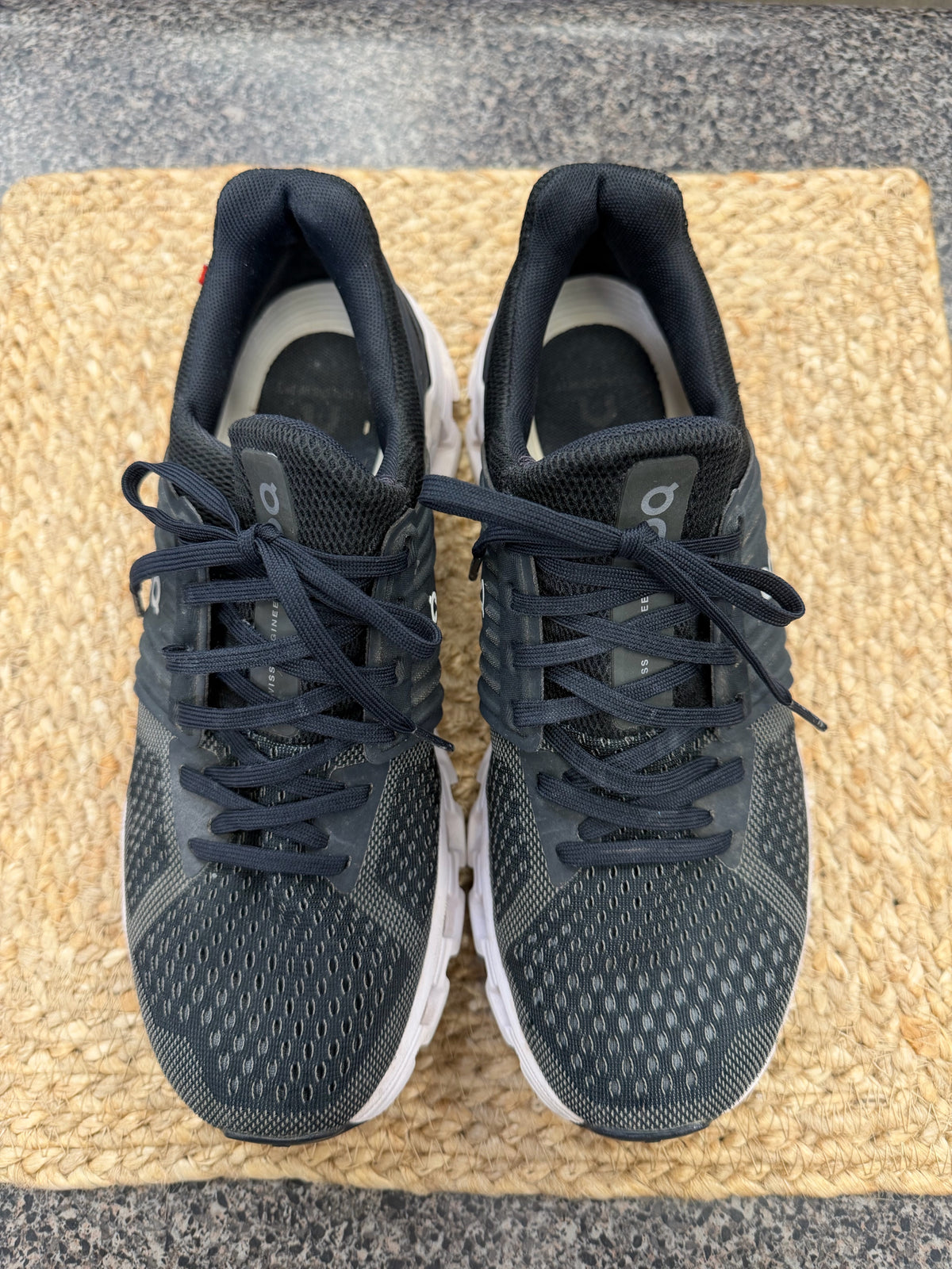 Pre-owned On Cloud Black Dark Gray Size 9 Designer Sneaker