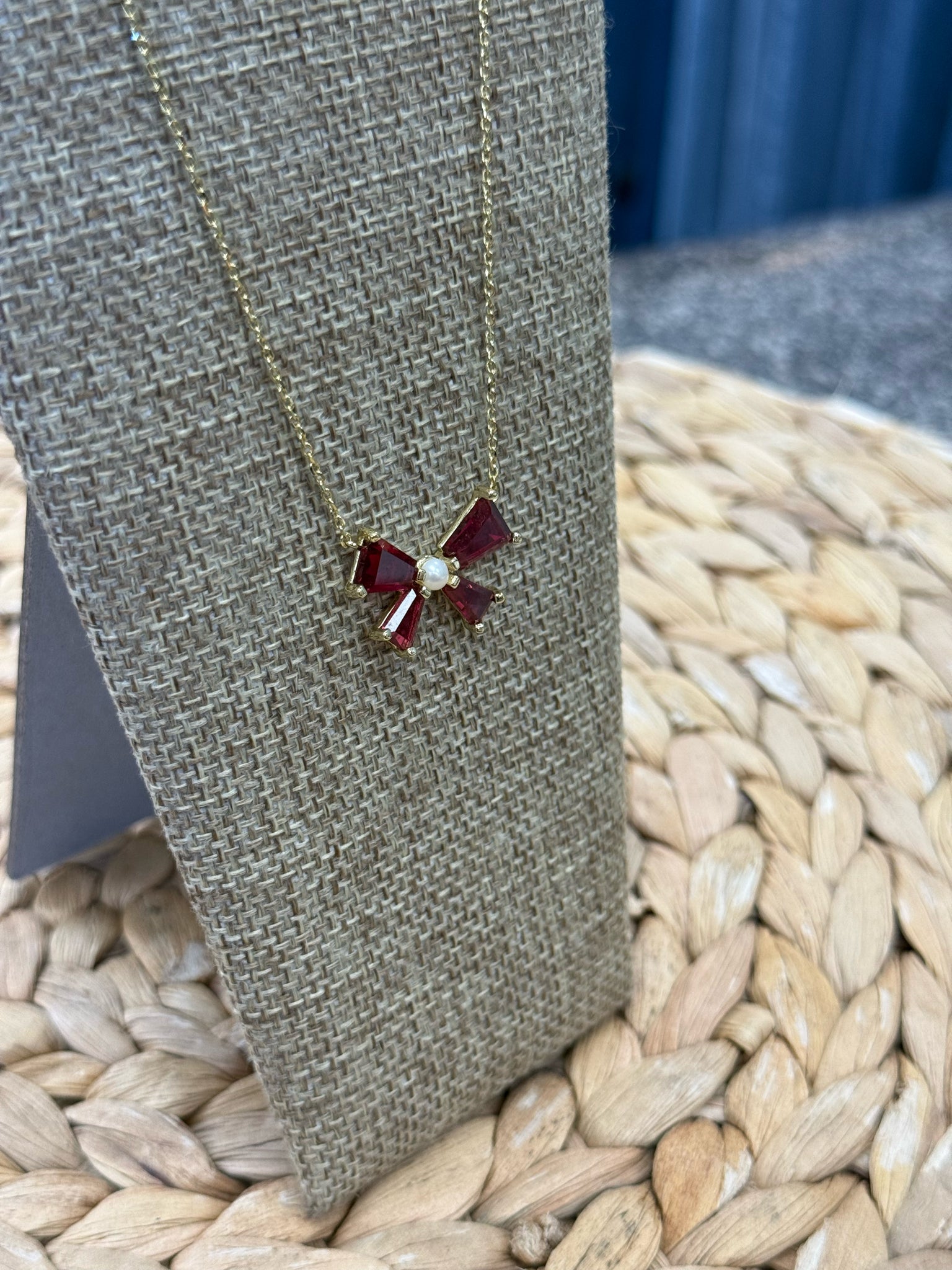 Pre-owned KENDRA SCOTT Red Gold Designer Necklace Set
