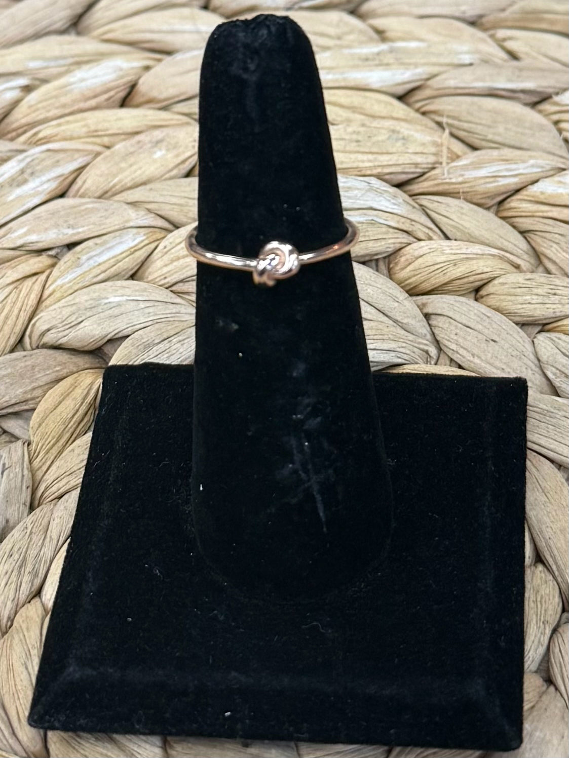 Pre-owned KENDRA SCOTT Rose gold Ring Size 7.5 Designer Ring