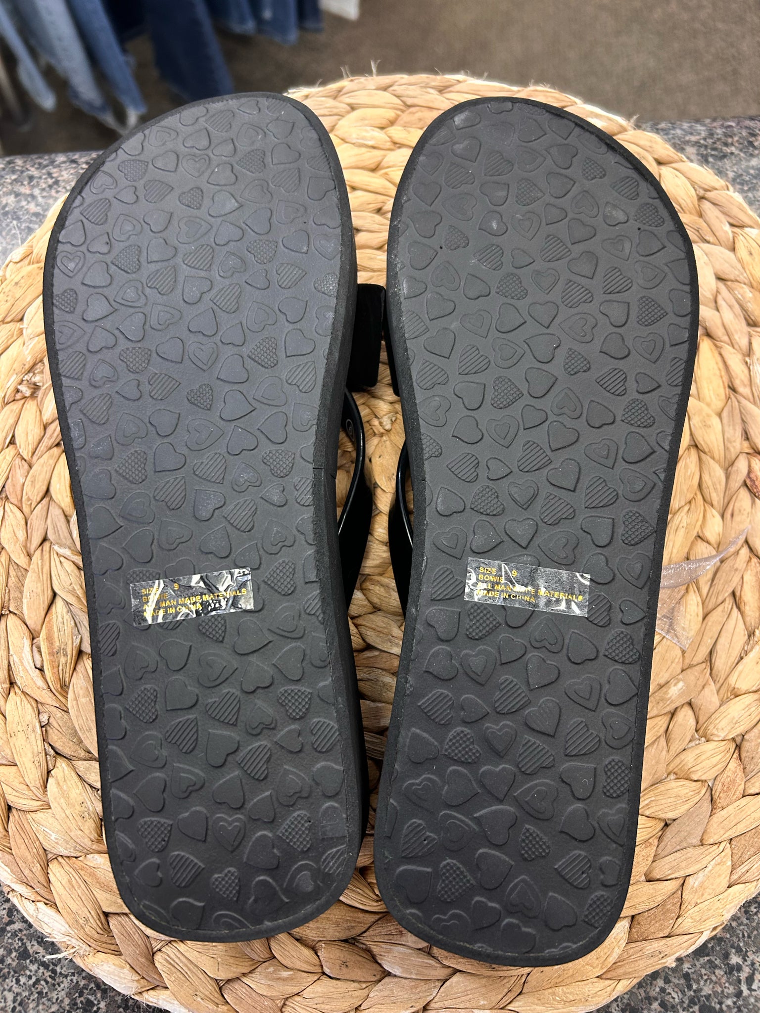 Pre-owned BRIGHTON Black Gray Inside Size 9 Sandal